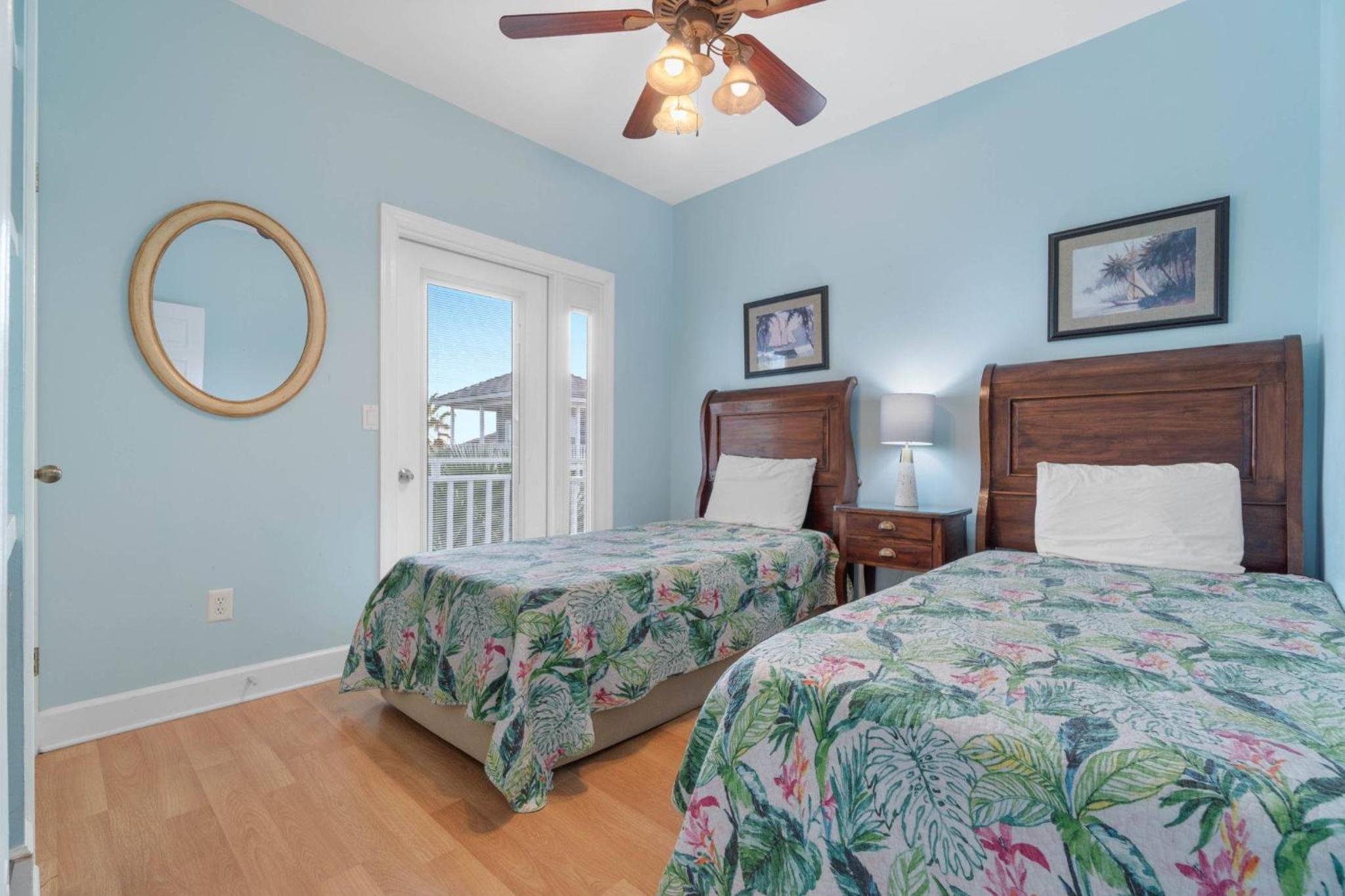 Ocean Dreams-Pet Friendly-Walk2bch-Community Pool! view 4