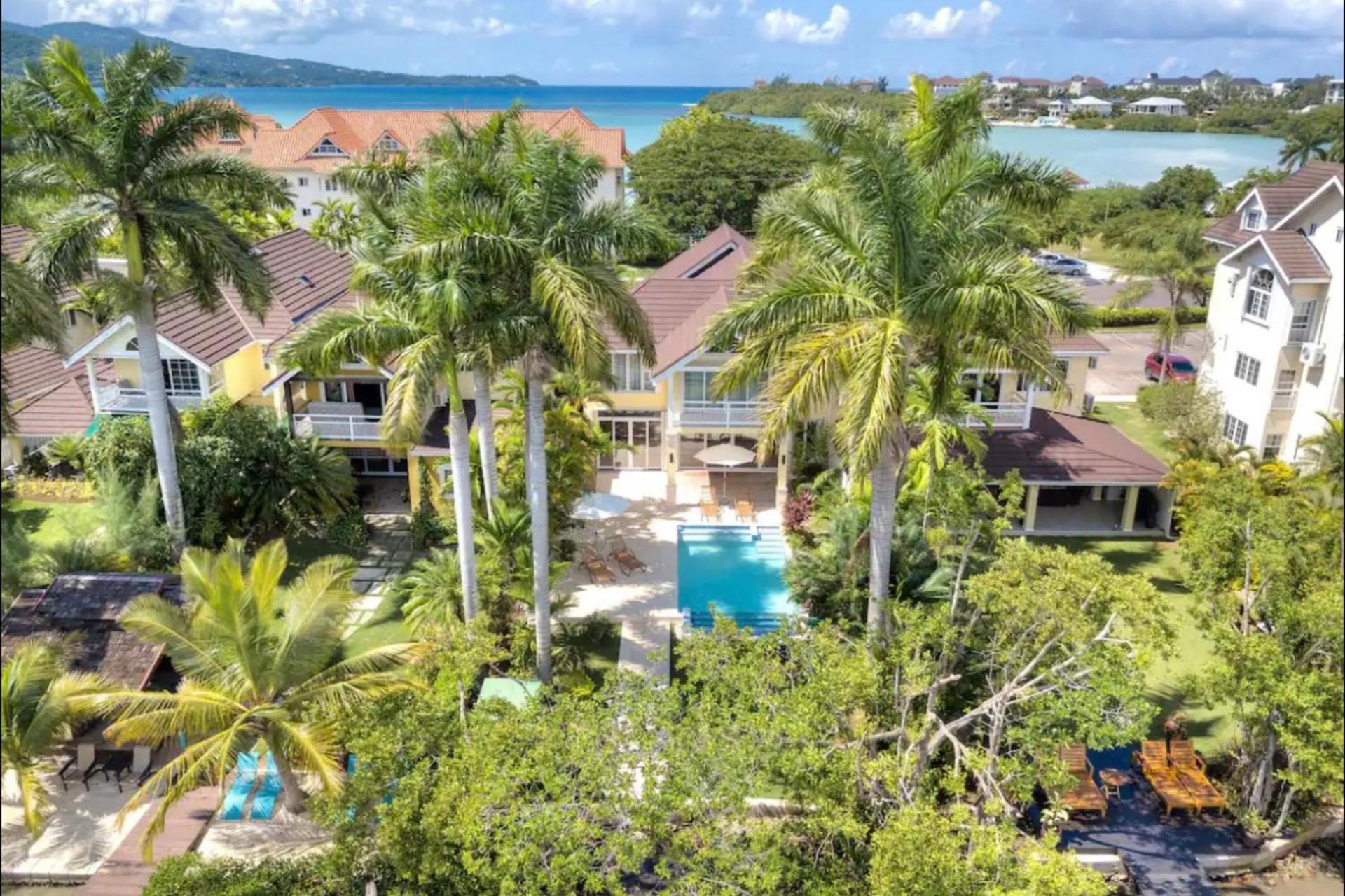Luxurious Villa in Montego Bay Jamaica view 4