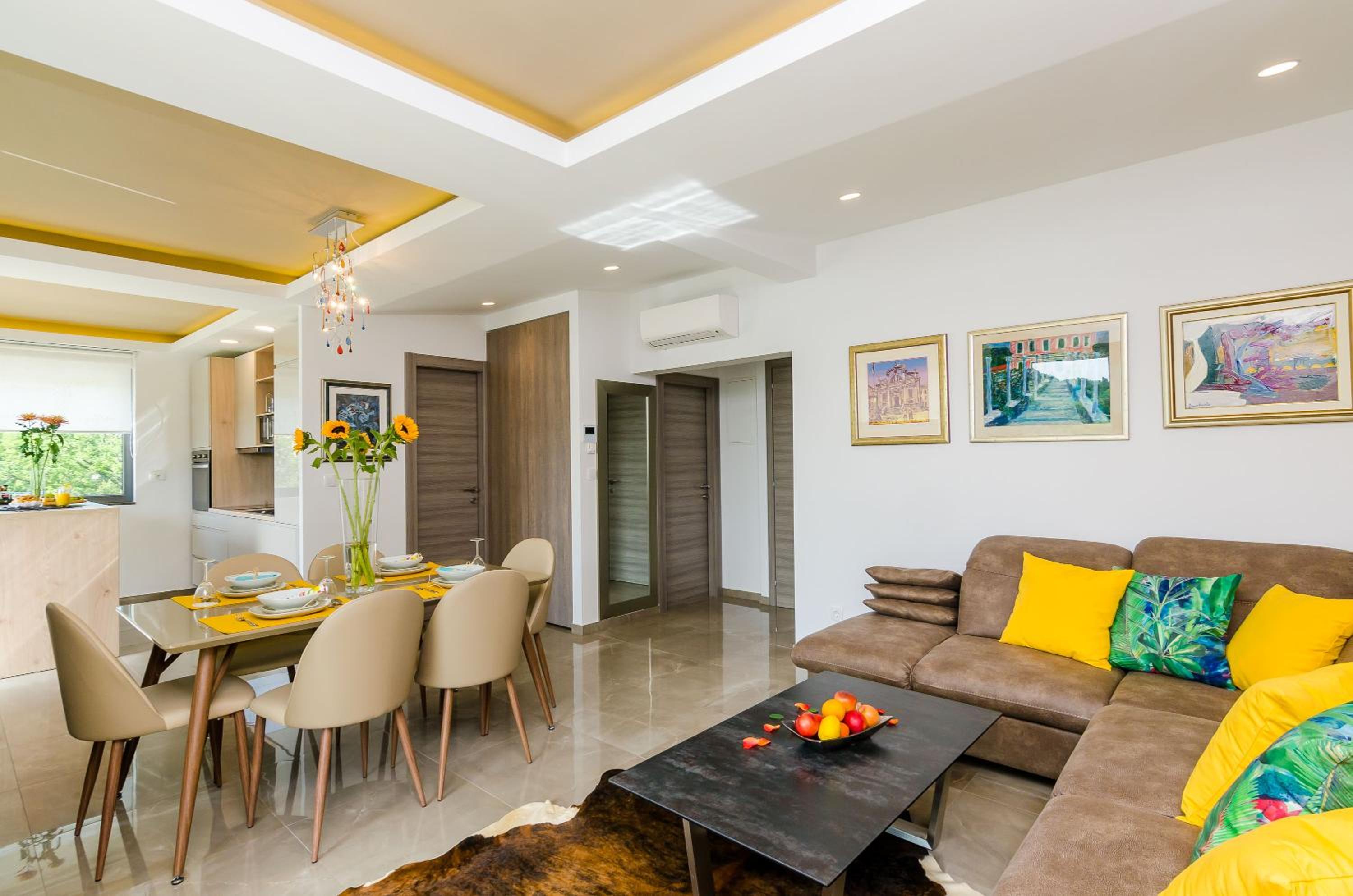 Villa Dolores Apartments