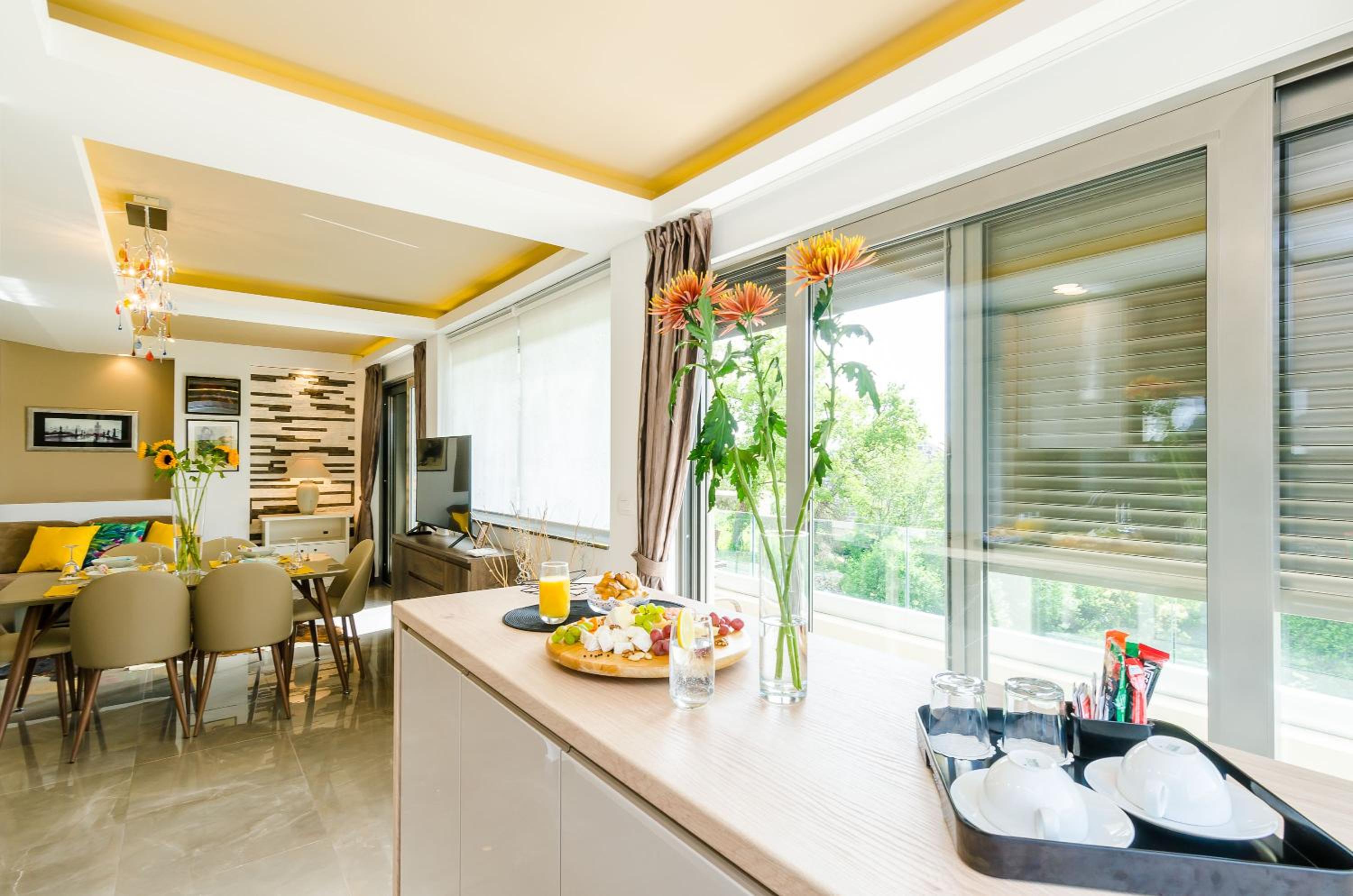 Villa Dolores Apartments