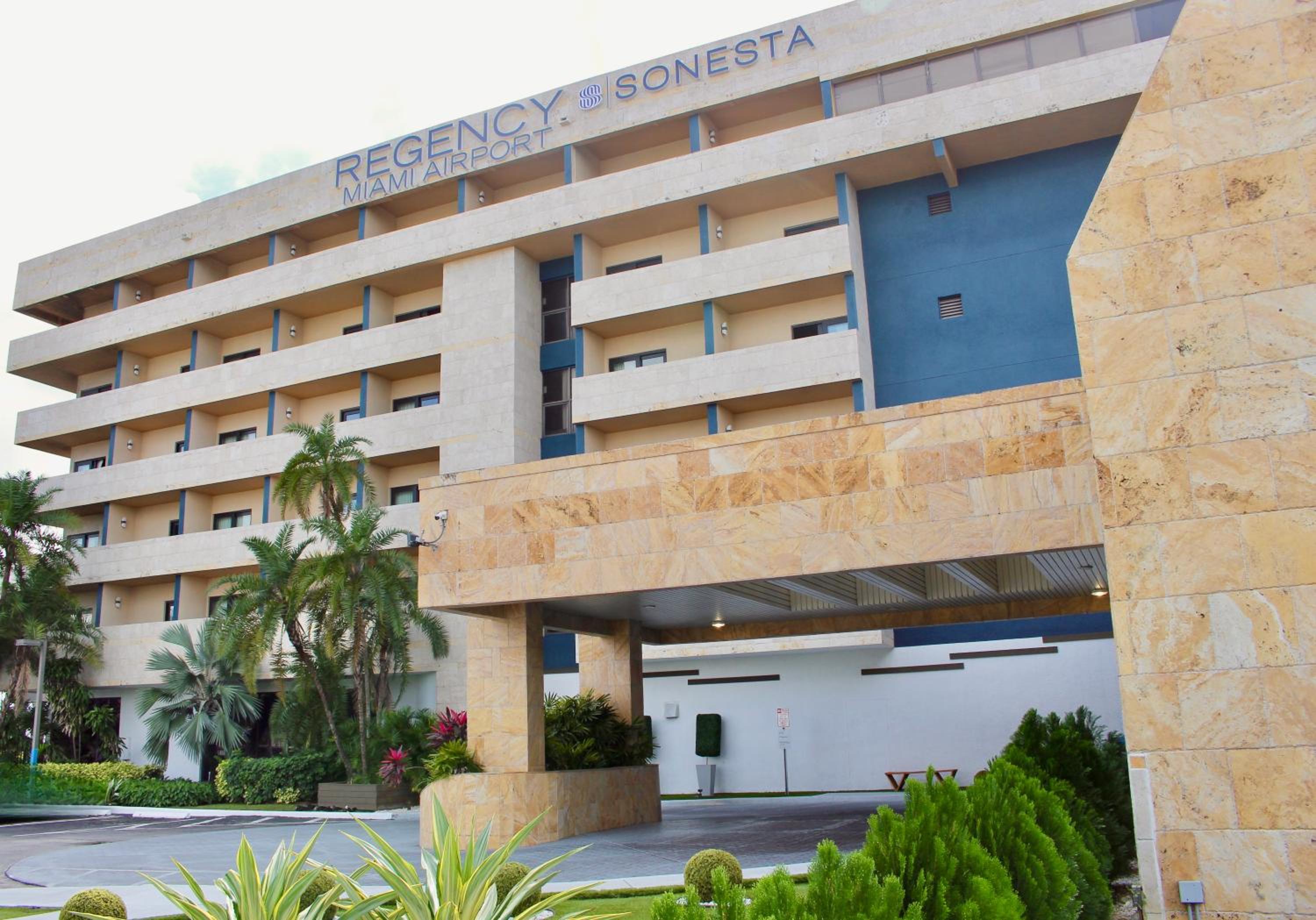 Hotel Regency Miami Airport by Sonesta - Image 1