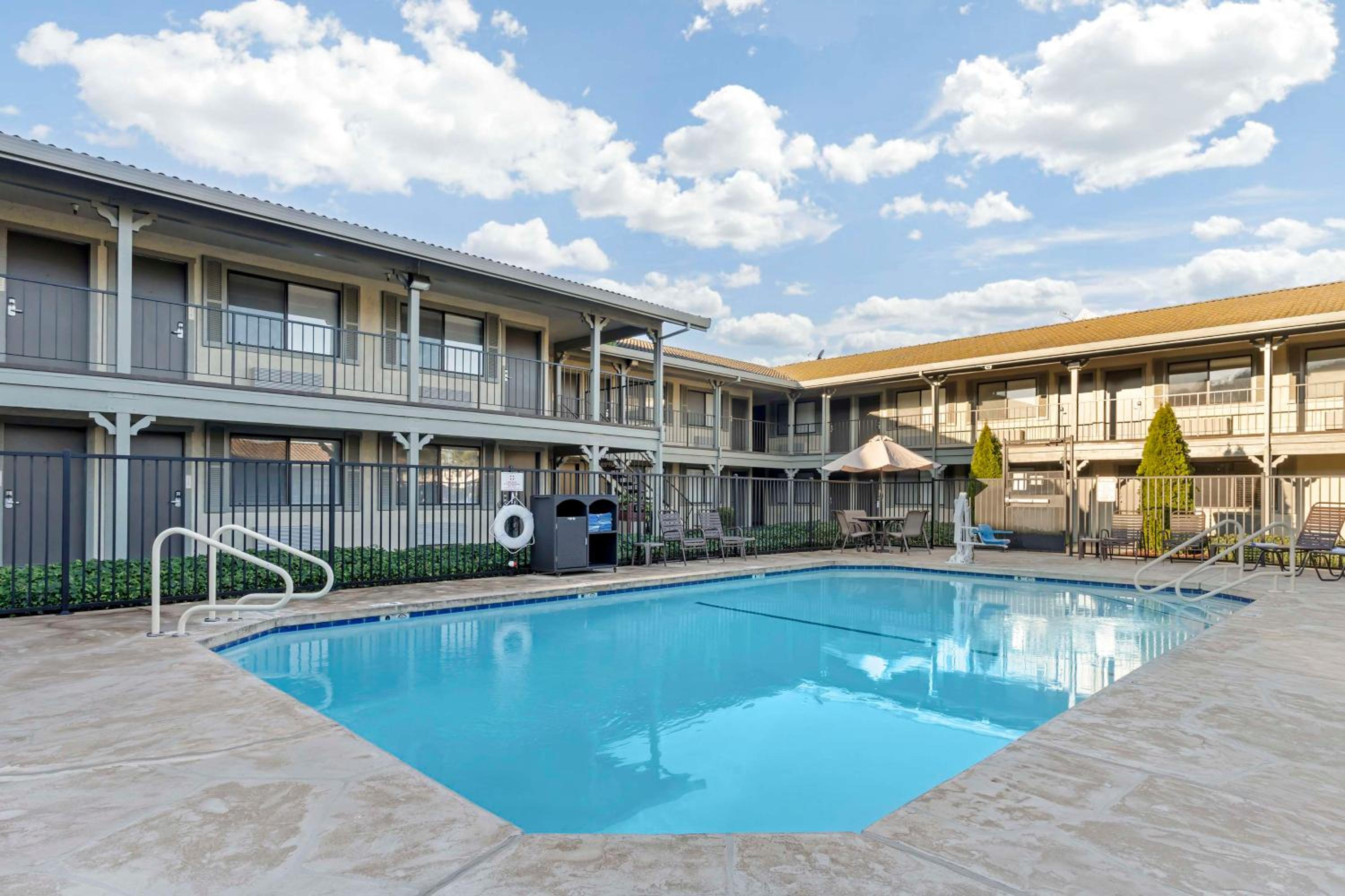Fairfield Vacations - Best Western Cordelia Inn - Property Image 2