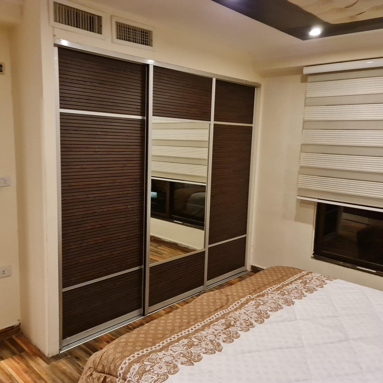 Quadro apartment