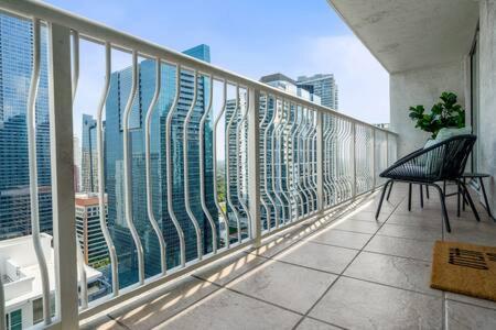 NEW Contempo Condo - Bay Views & All Amenities