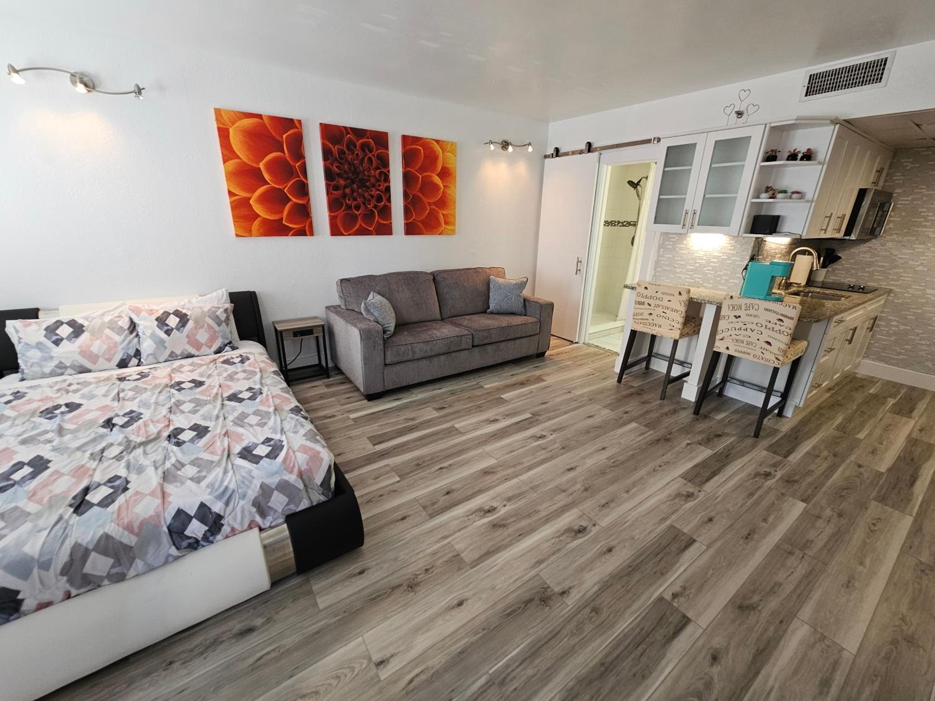 Cozy Condo on International Dr. Near Universal Studios