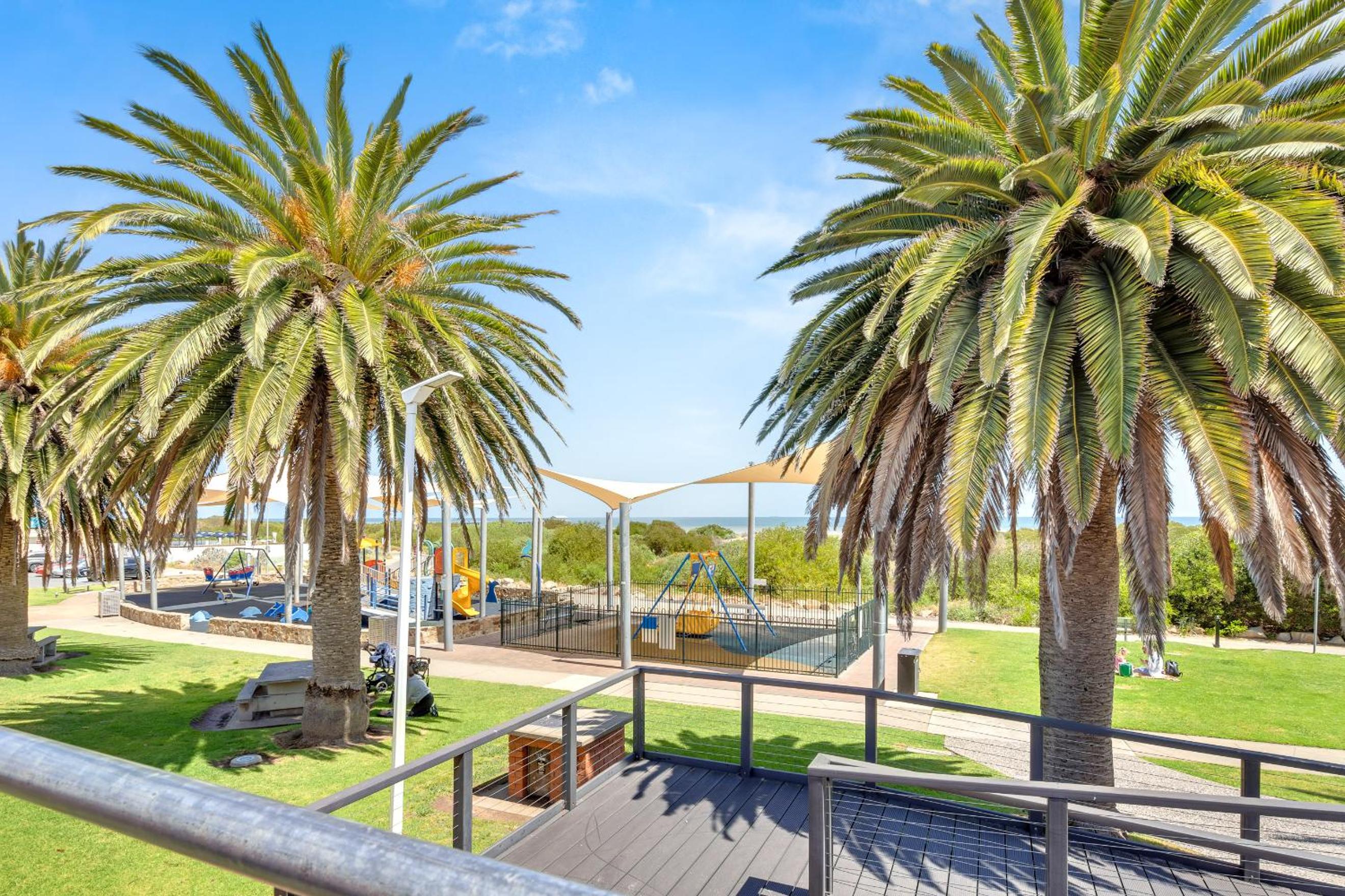 96B Esplanade, Semaphore