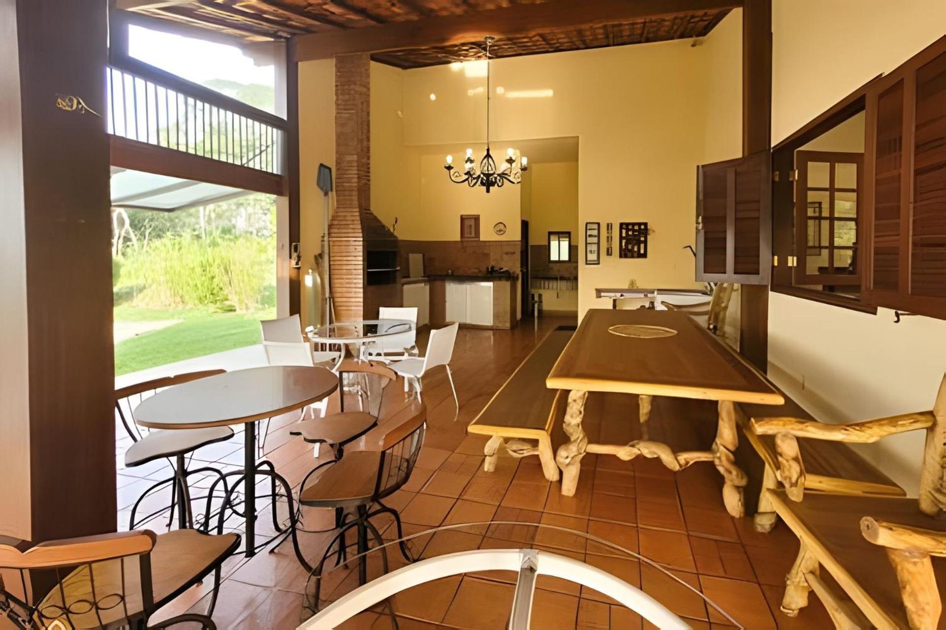 Nosso Apê Enseada: Casa na Represa João Penido com Wifi, Piscina e Churrasqueira