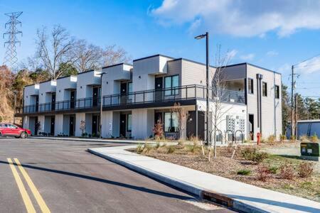 Modern and Convenient Norwood Knox view 3