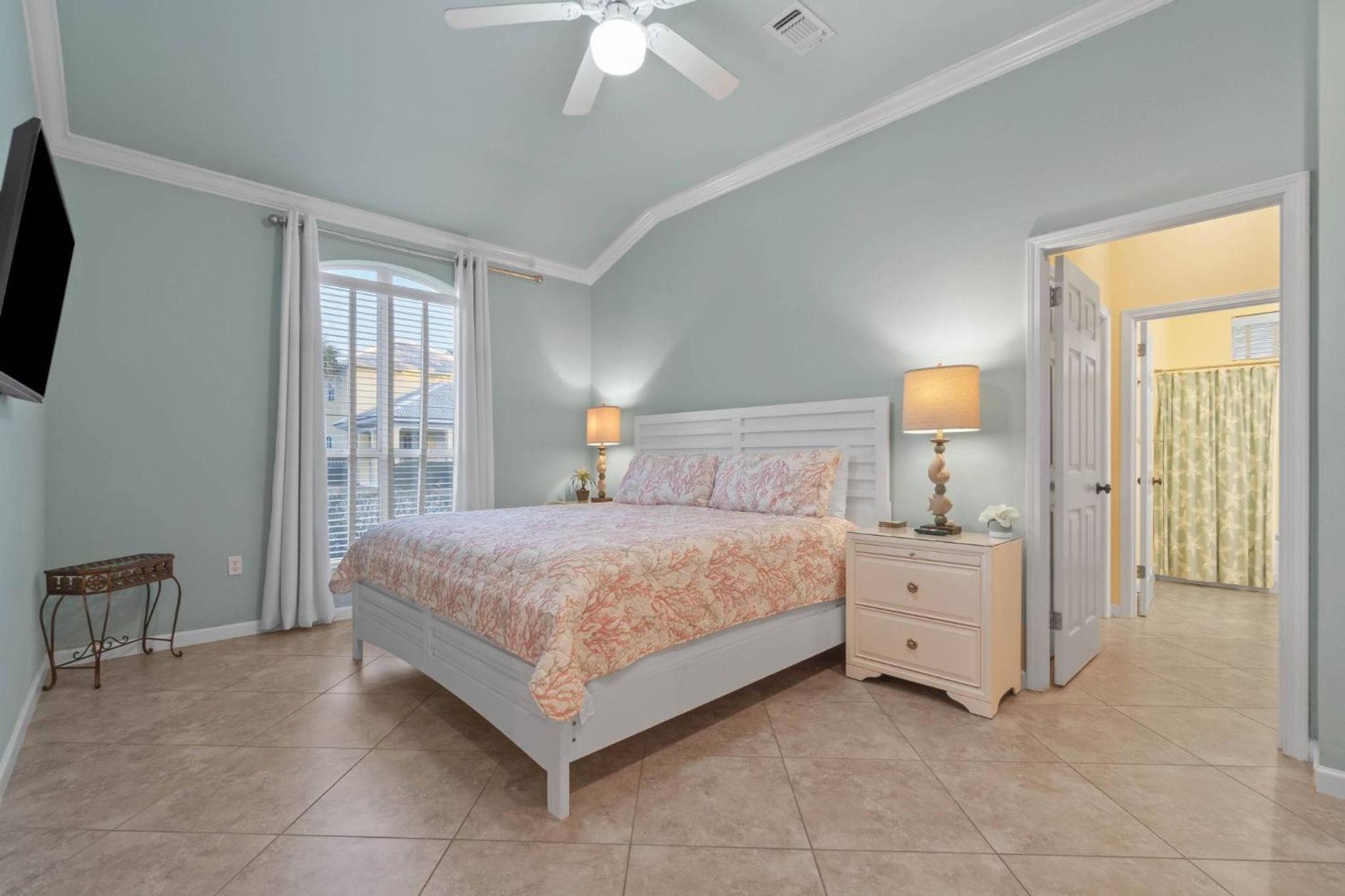 Blue Haven Point-Pet Friendly-Walk2Bch-Community Pool! view 4