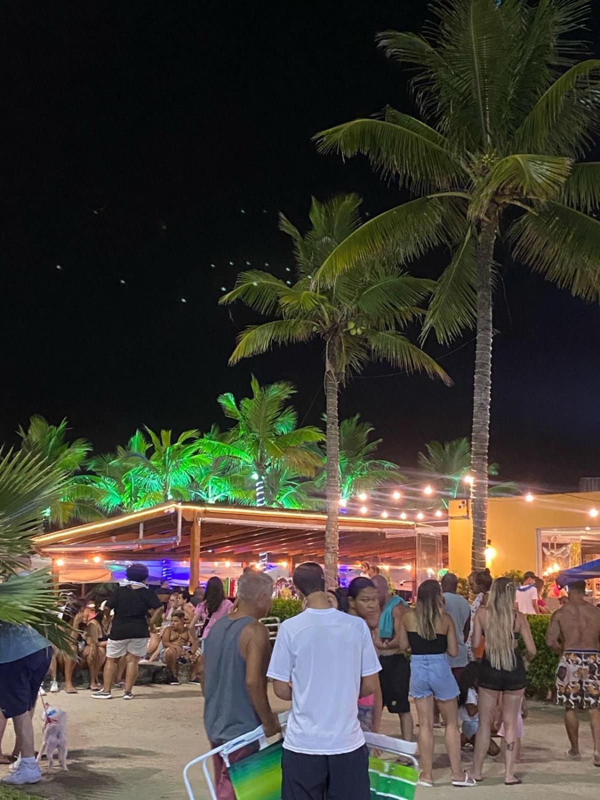 Apartamento kitnet pé na areia praia Ocian