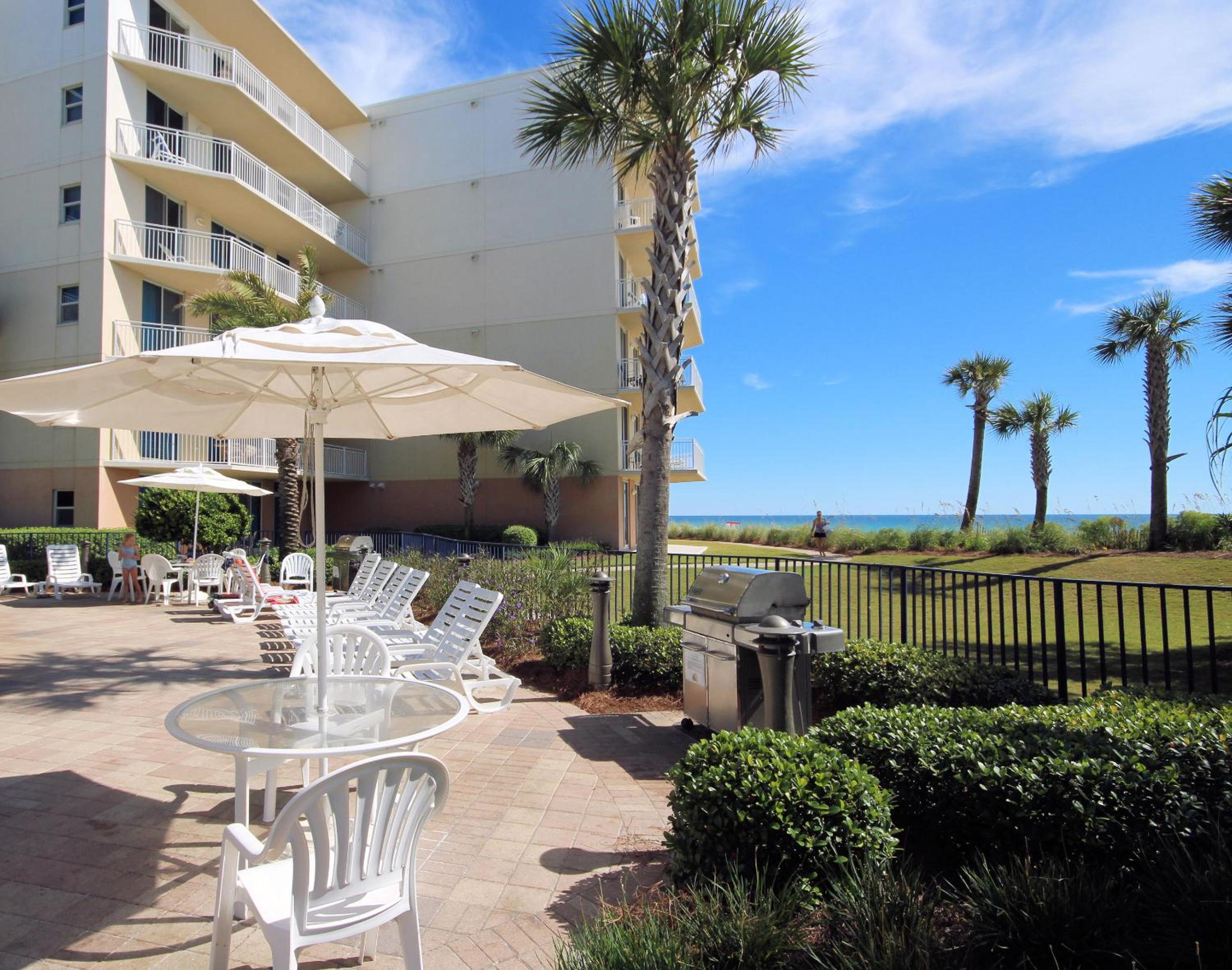Waterscape C605 - Top Floor Beach Views - Free Beach Service - Interior Facing! view 4