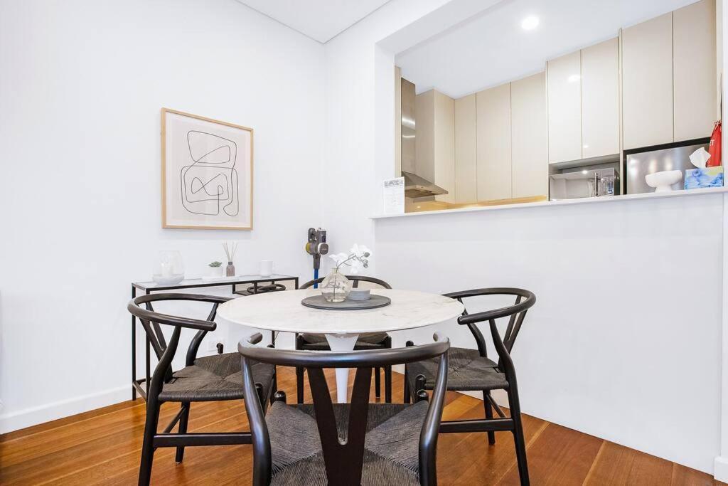 Escape To Sydney @ Ultimo Unique 2 Bedroom Sleeping 7 City Side