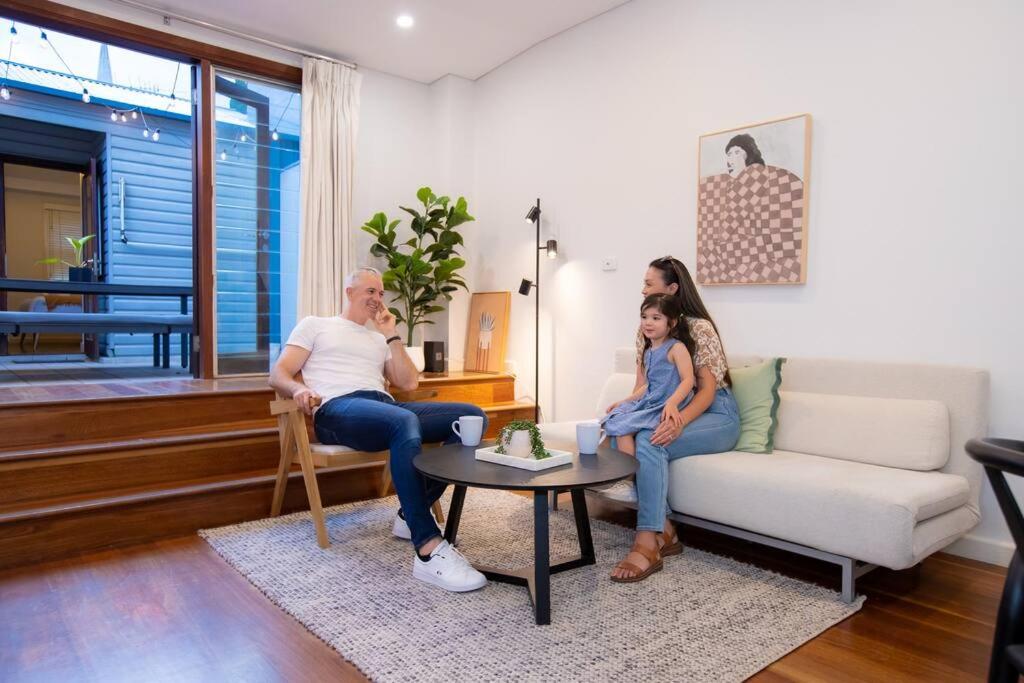 Escape To Sydney @ Ultimo Unique 2 Bedroom Sleeping 7 City Side