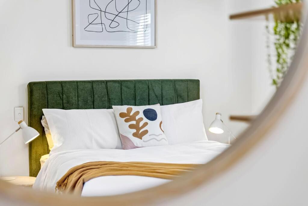 Escape To Sydney @ Ultimo Unique 2 Bedroom Sleeping 7 City Side