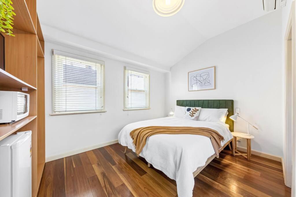Escape To Sydney @ Ultimo Unique 2 Bedroom Sleeping 7 City Side