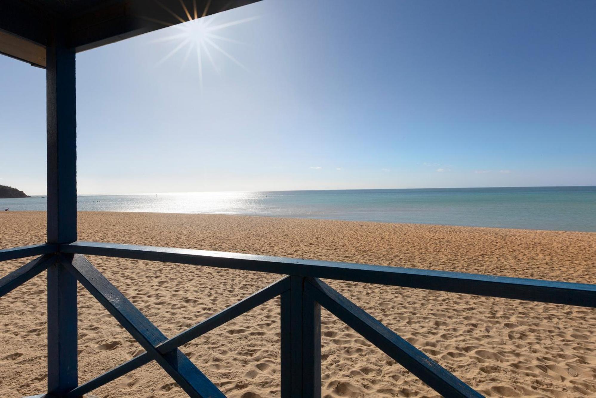 Baía Casa – Mornington Peninsula Accommodation with Private Beach Box
