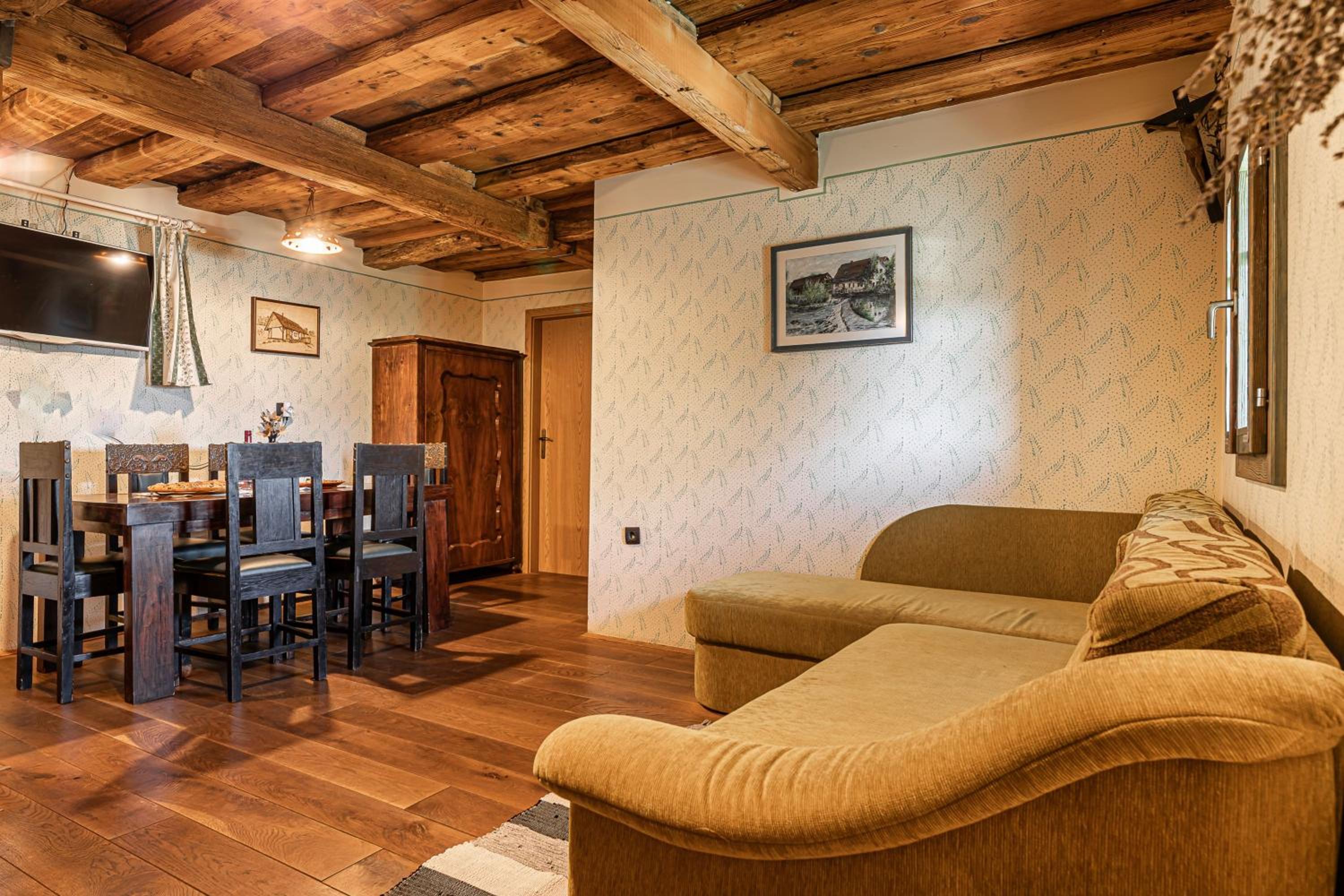 Vineyard Cottages Skatlar with Sauna and Outdoor Jacuzzi view 4
