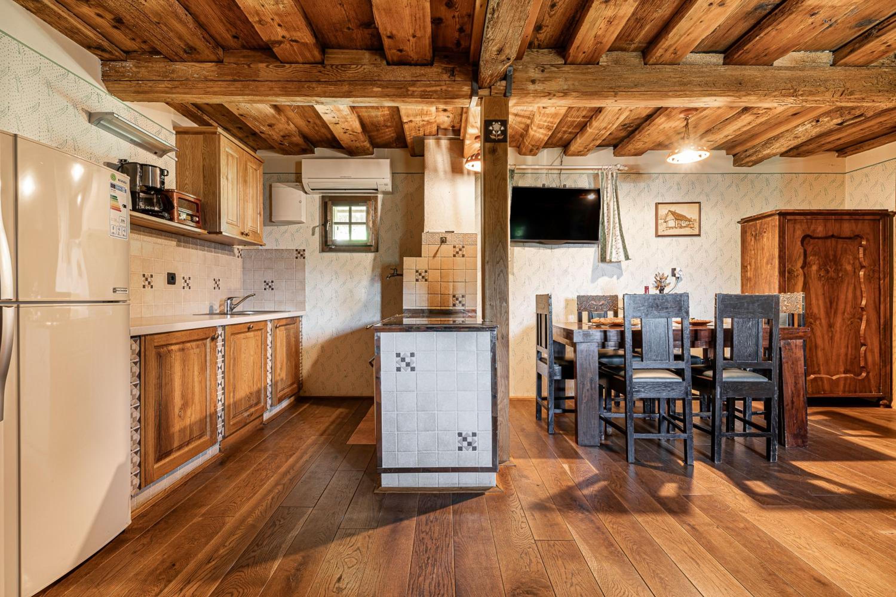 Vineyard Cottages Skatlar with Sauna and Outdoor Jacuzzi view 5