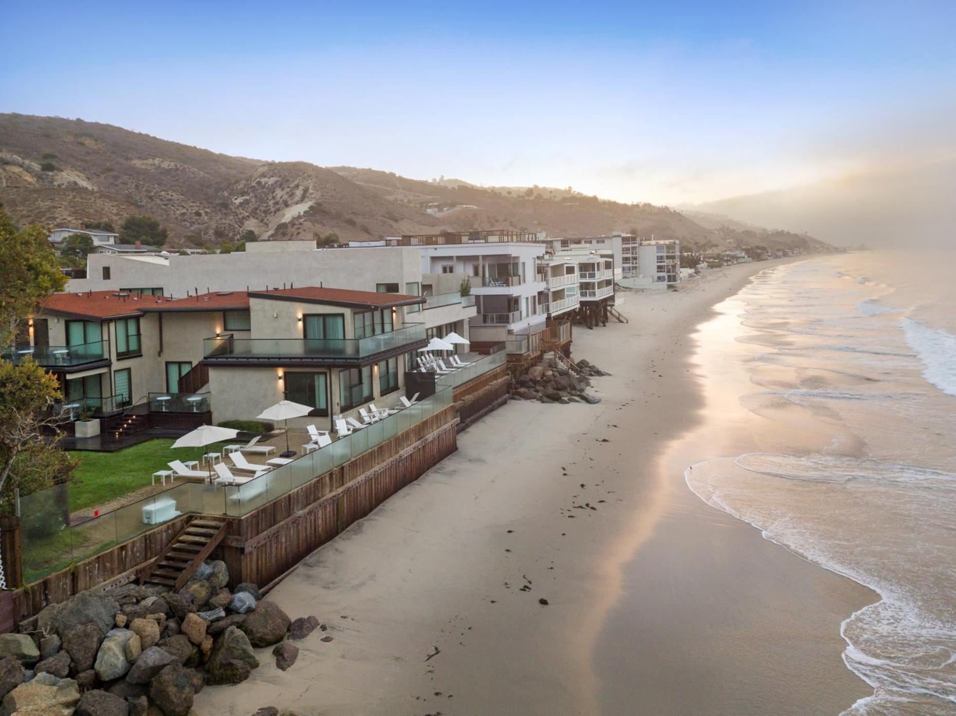 Malibu Sand Carbon Beach Suites