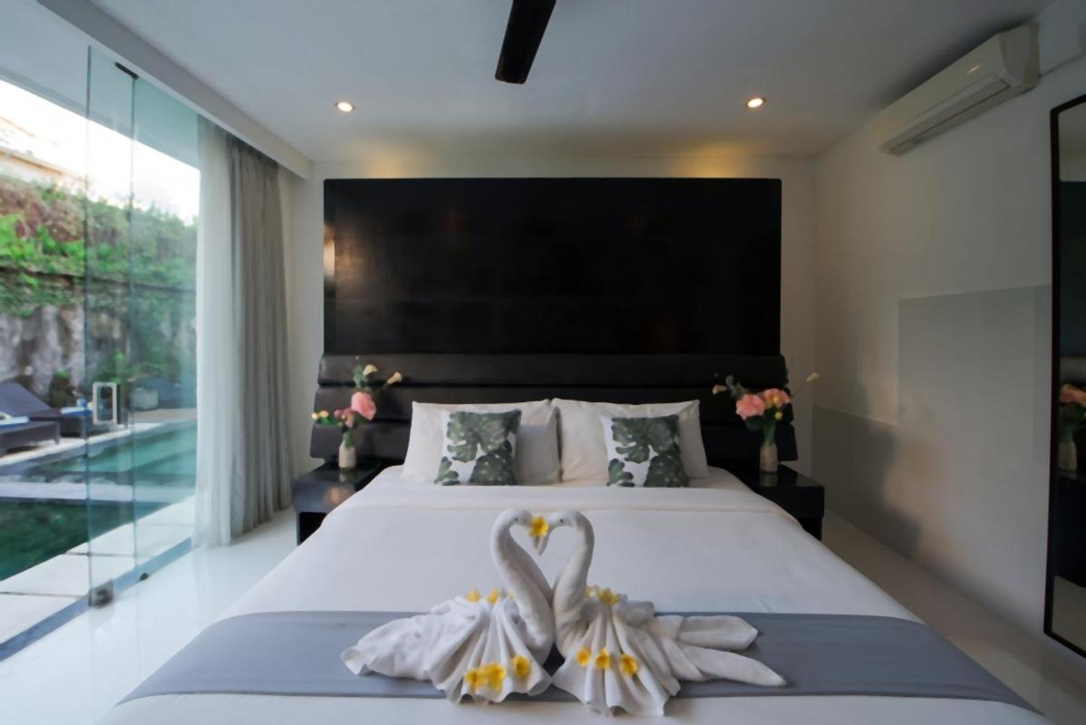 Seminyak Sky-Villa 3-8 BR Brilliant Location between Beach to Shopping view 5
