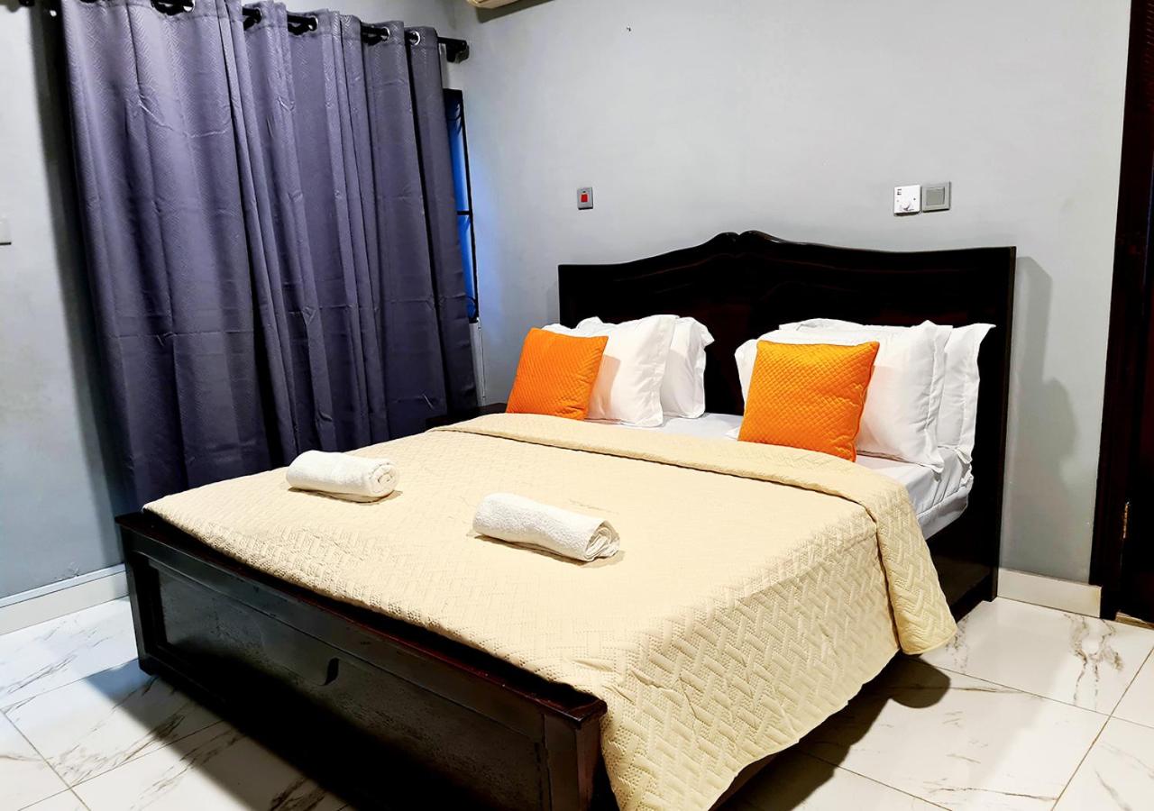 Cosy 1Bed City Gem in Adenta -5star Service, Free Wifi, 24-7 Security, Close to Highway, by DLA view 5