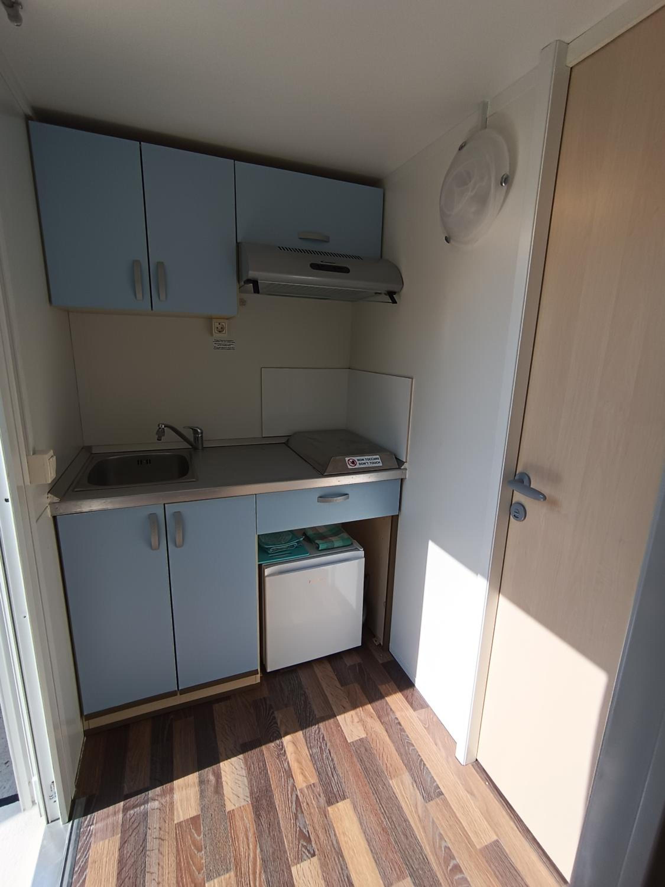 Hillbilly cabin, 2 studios in nature with terrace and parking view 2