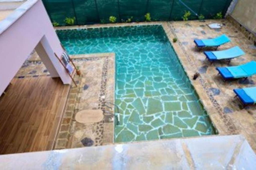 Backdoor Villa