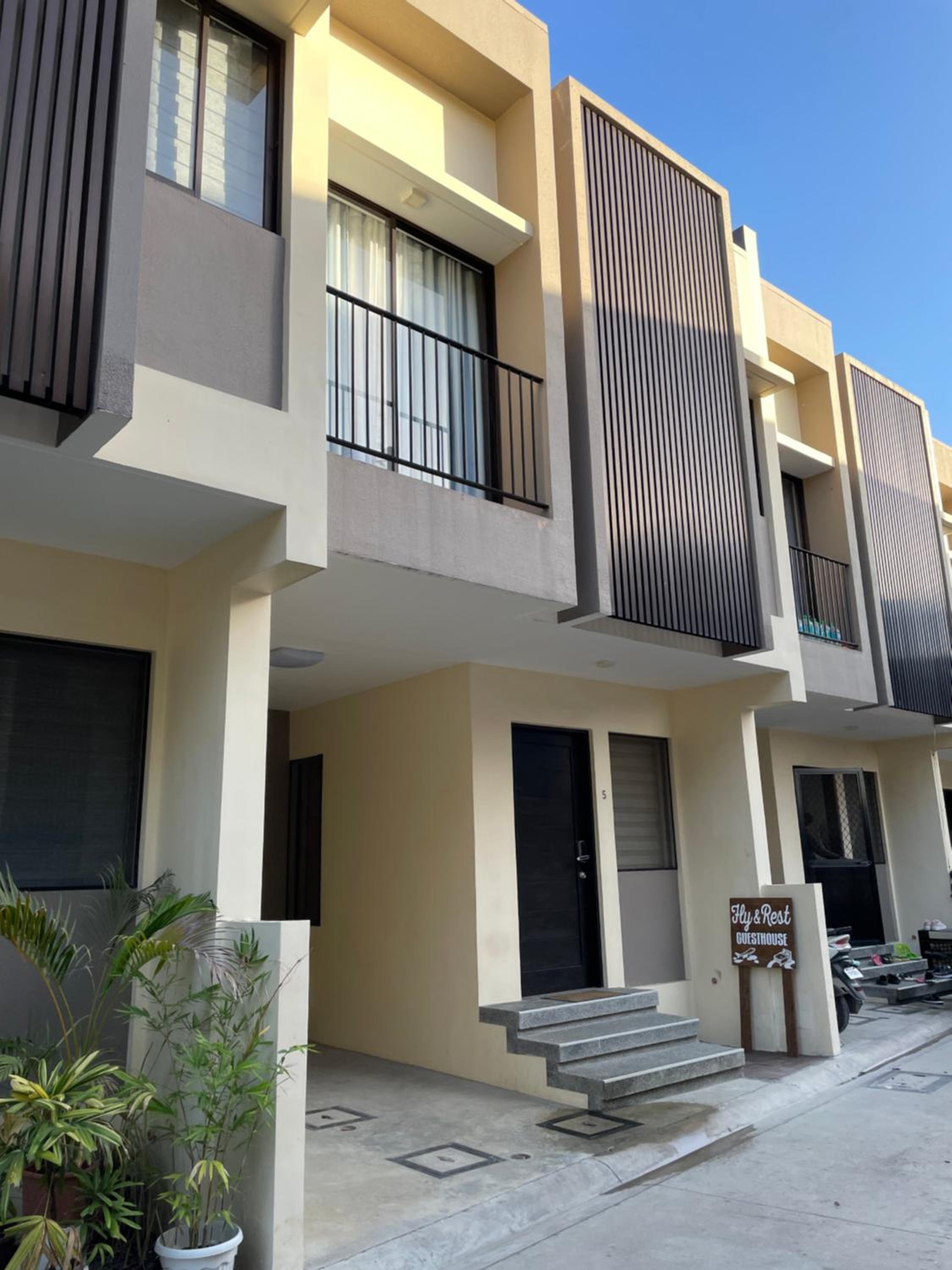 FLY & REST GUESTHOUSE - Mactan-Cebu International Airport view 2
