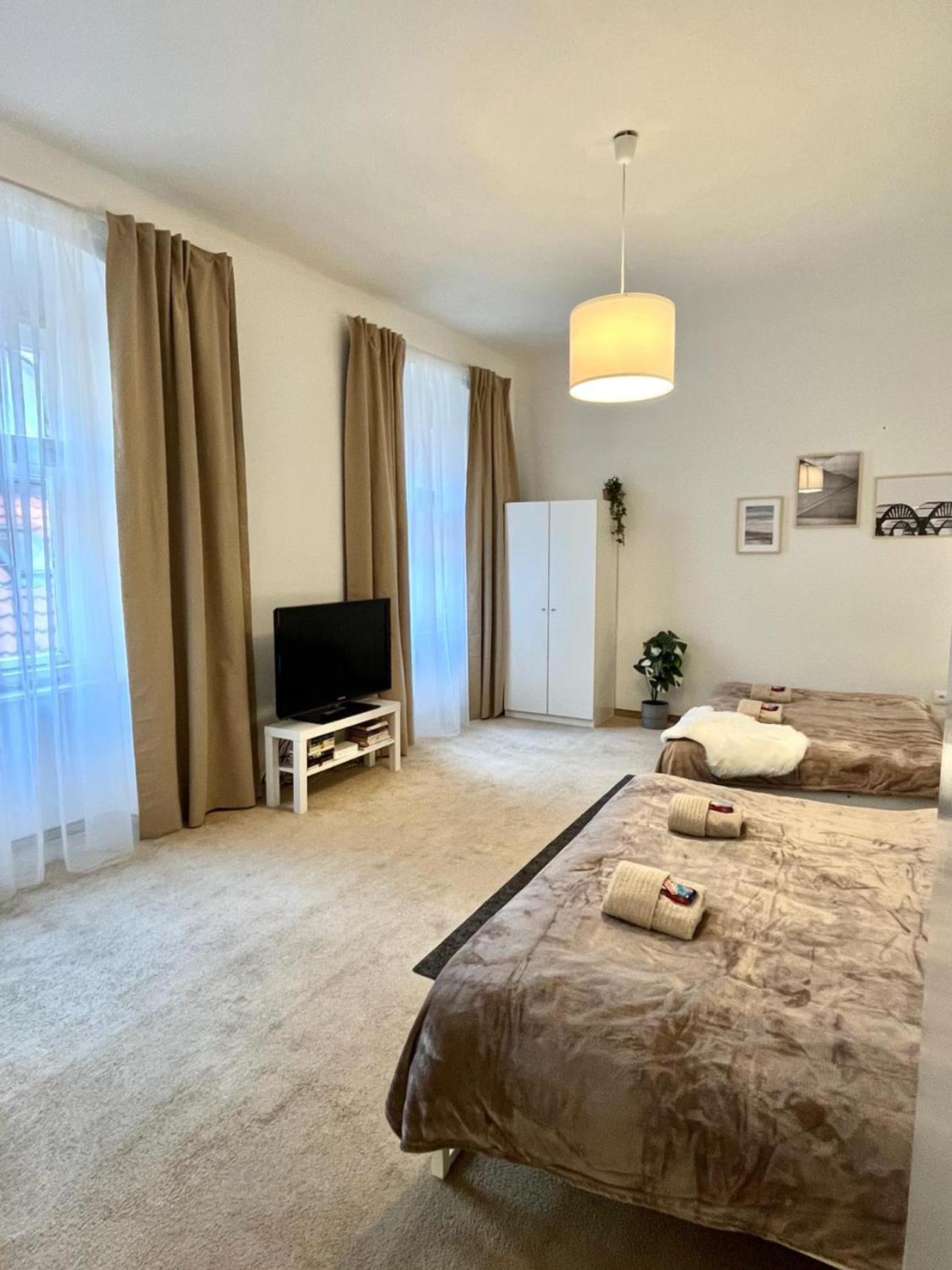 Apartment Lea - Old Town view 4