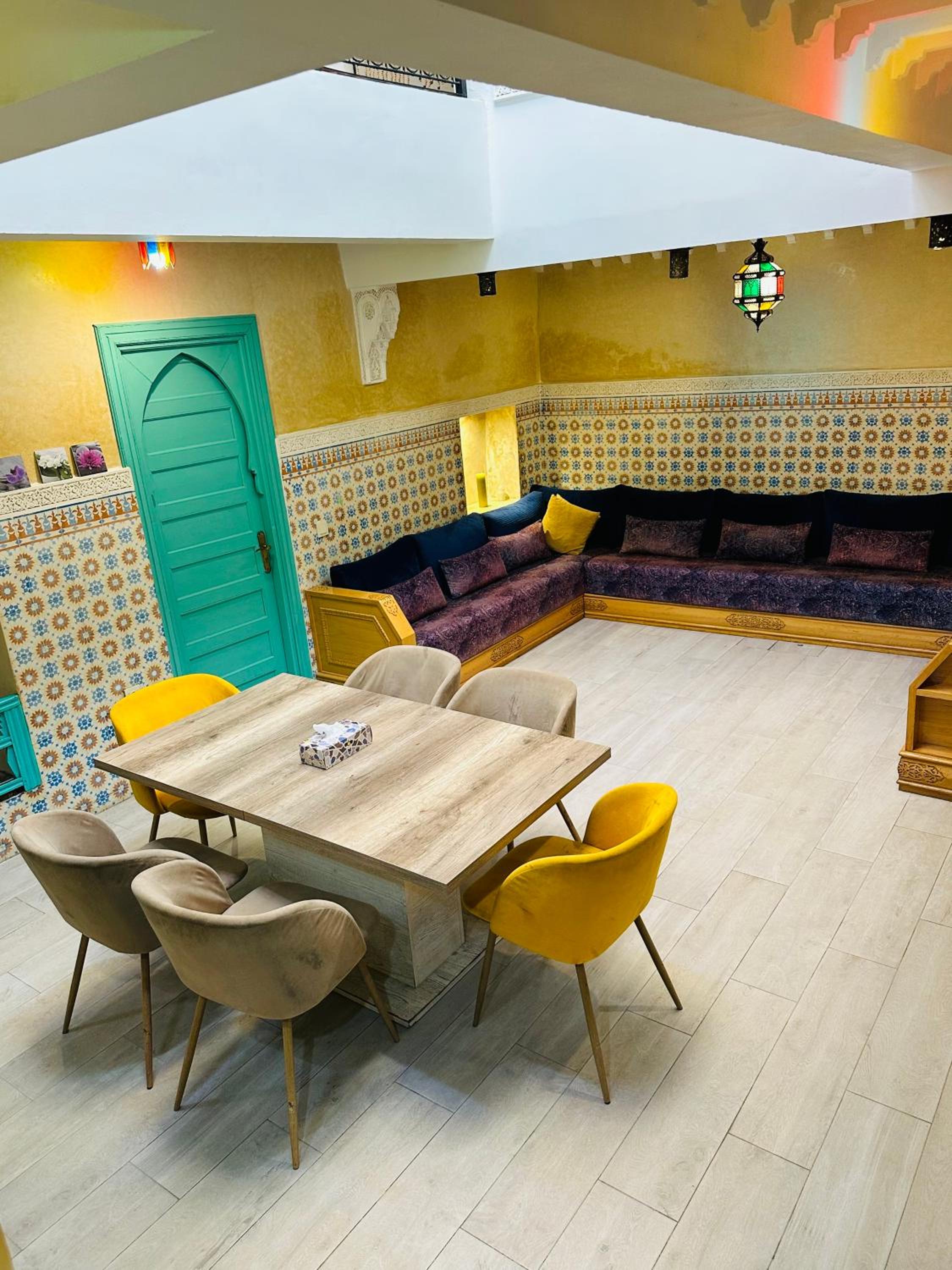 lounge