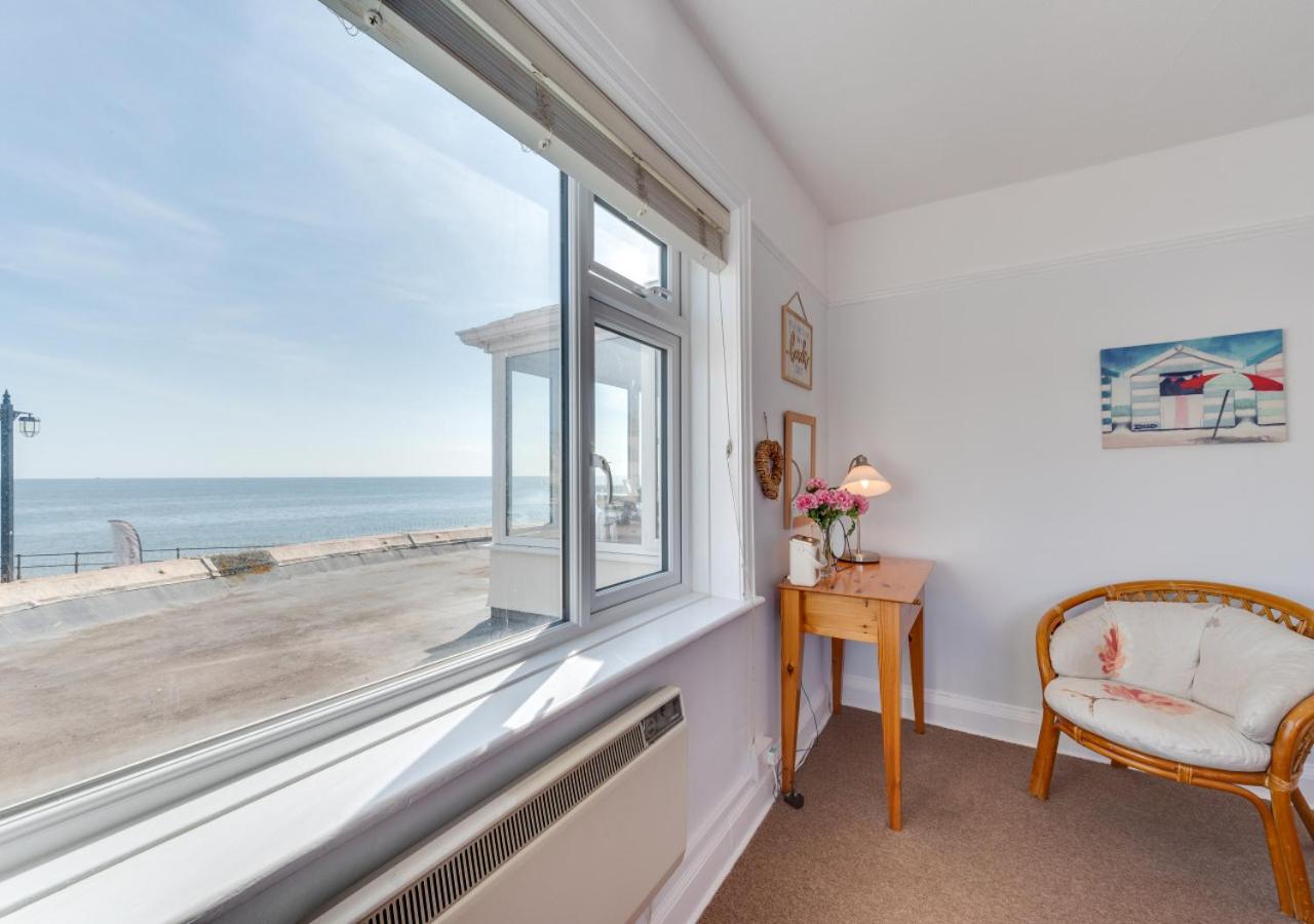 2 Bed in Sidmouth oc-mbmar