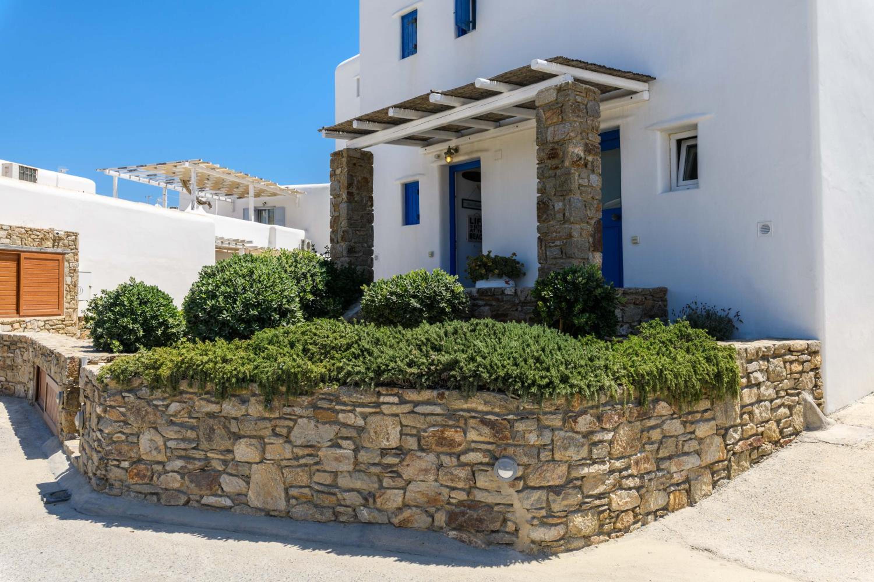 Phaedrus Living Ornos Beach House Mykonos
