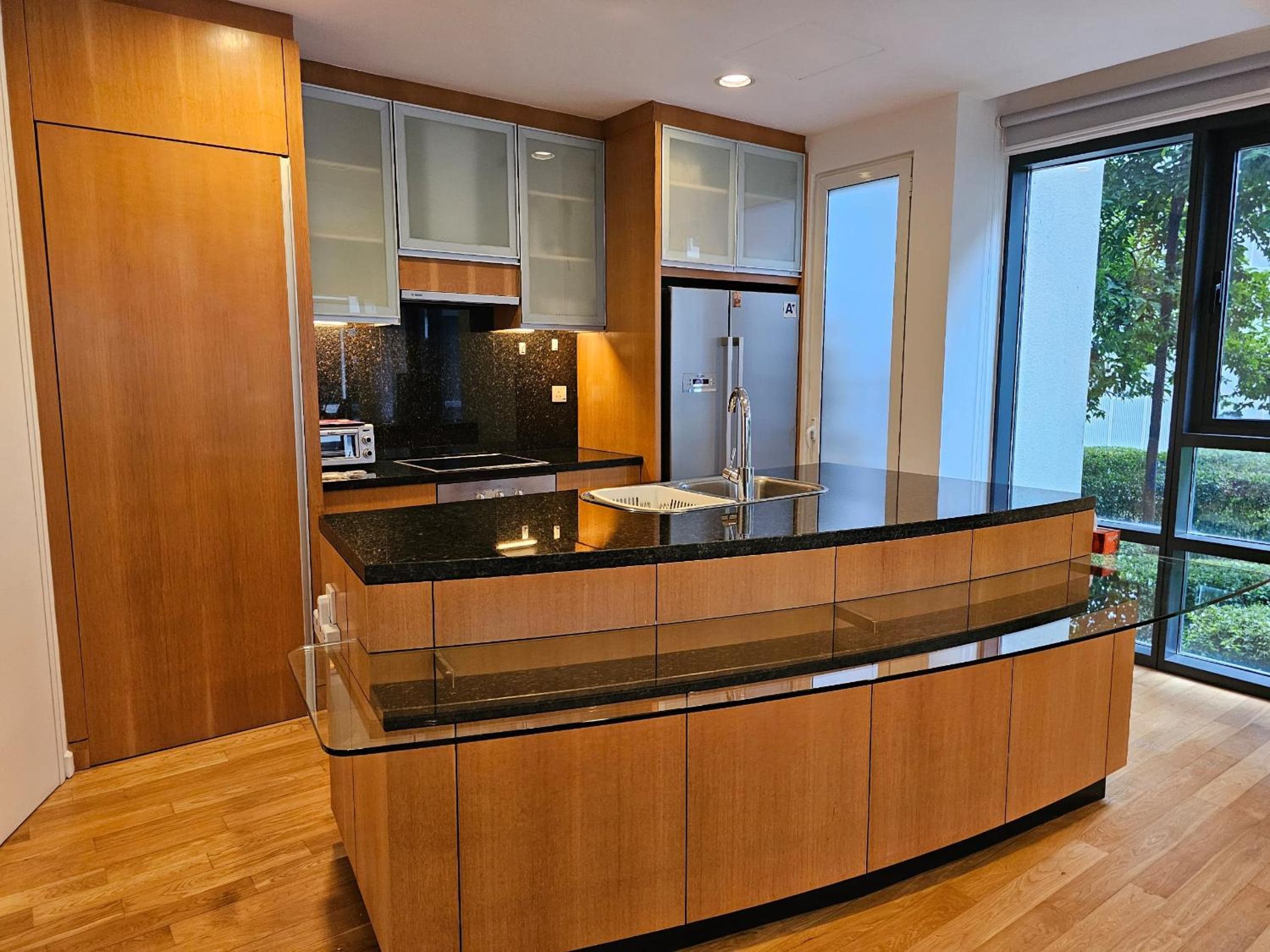 Stylish Large 3guests 1br St Mary Residences