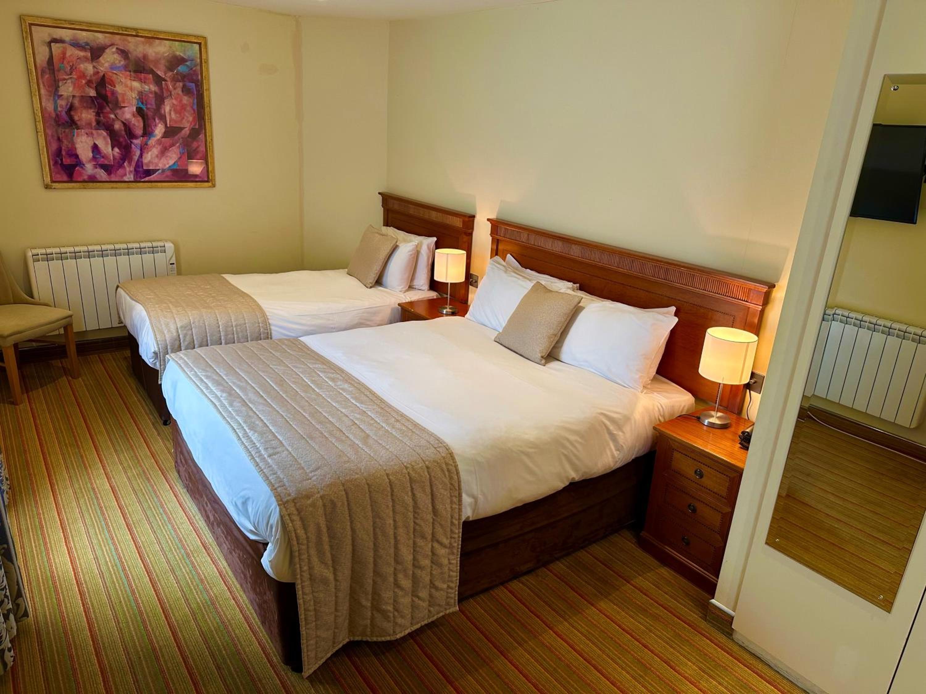 Prom Hotel