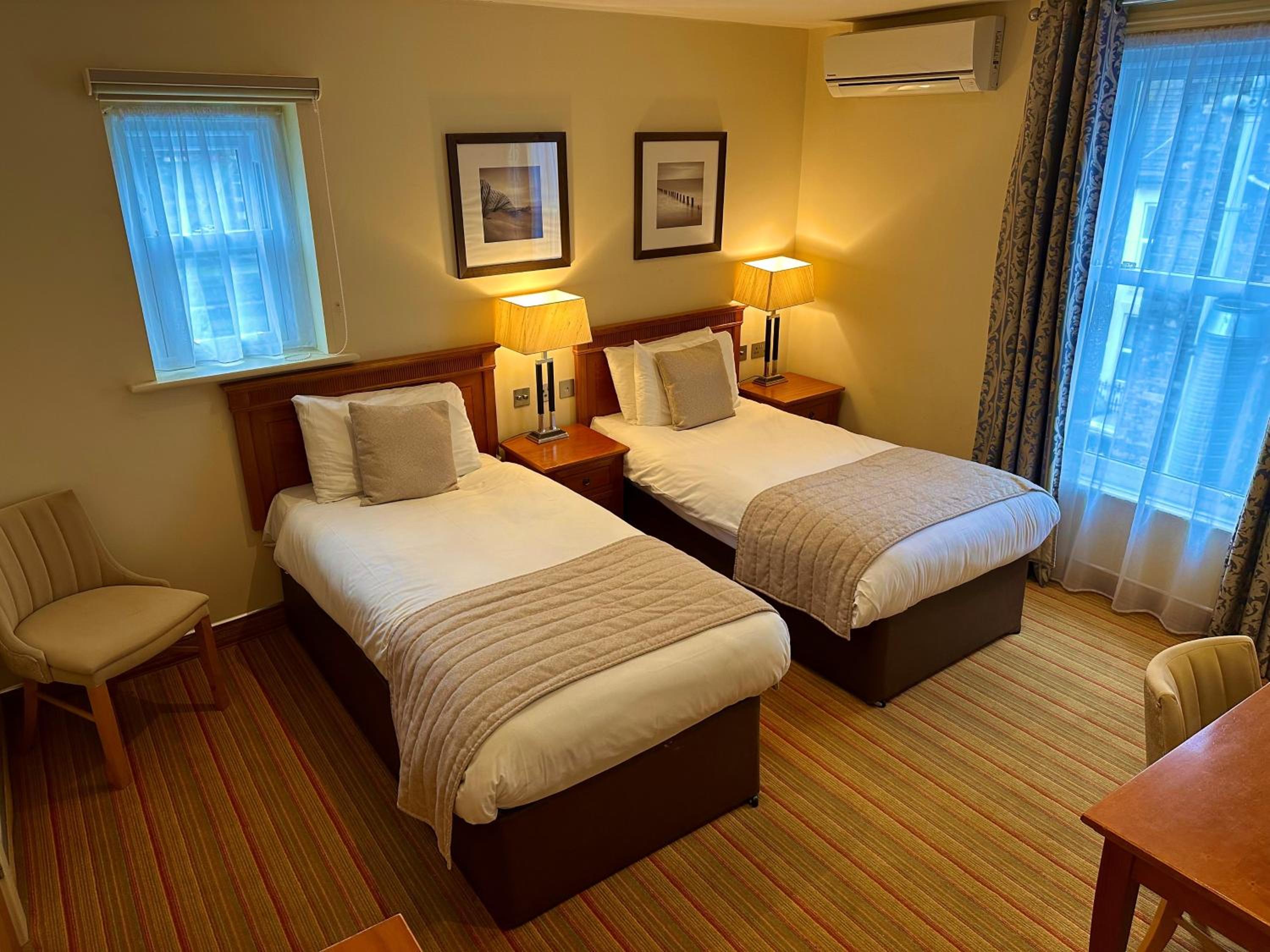 Prom Hotel