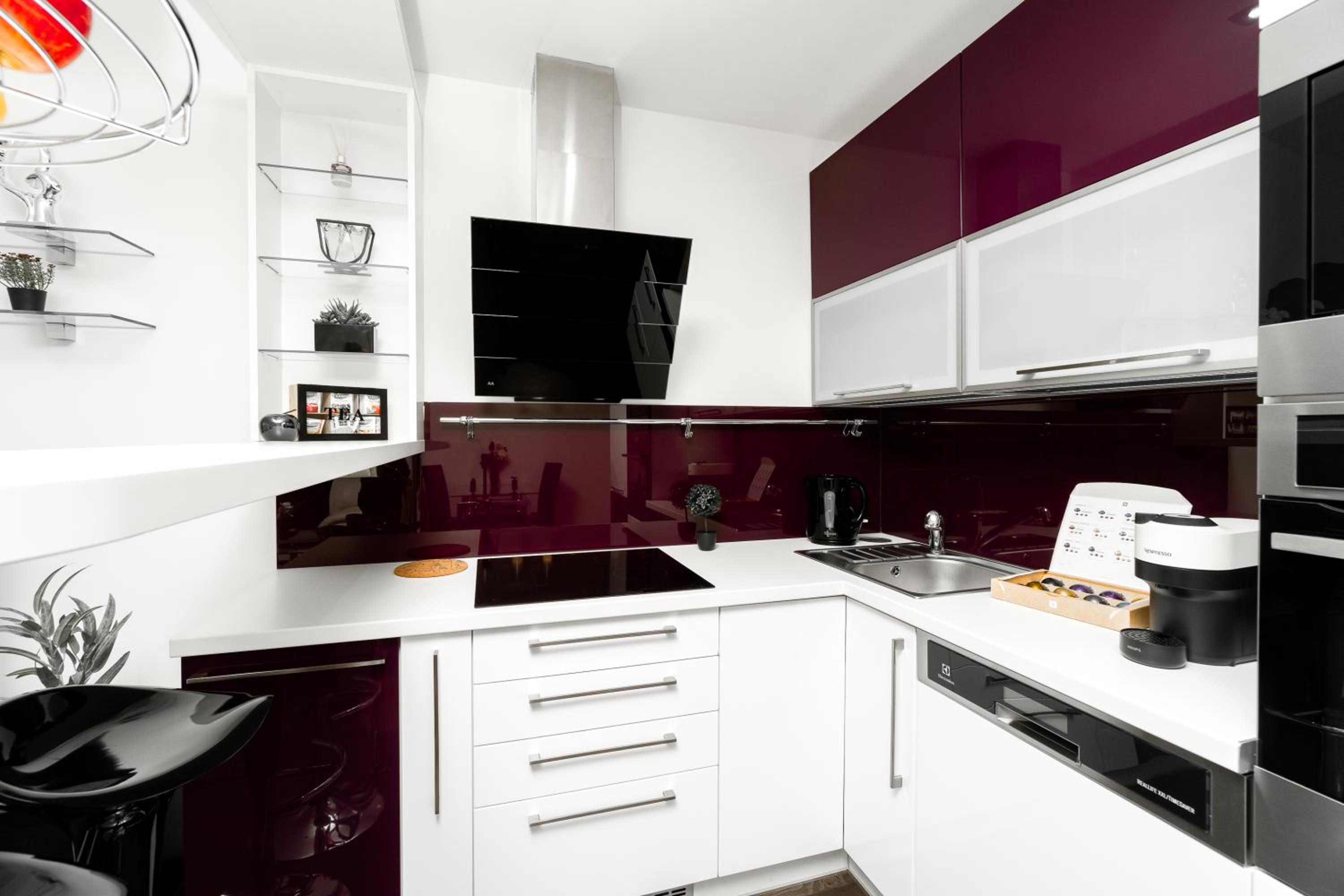 BNB New Beautiful Apartment in the Center of Ostrava with option Garage Parking