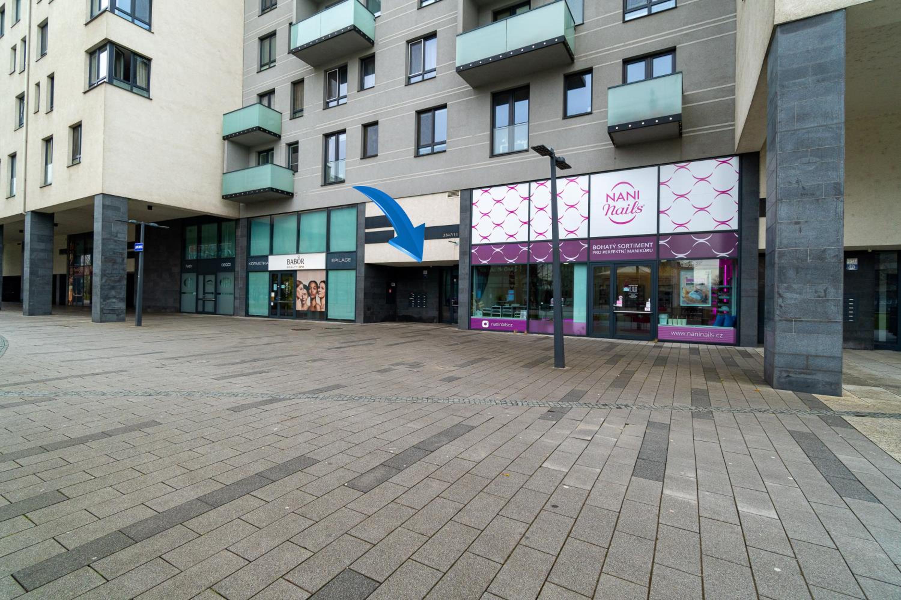 BNB New Beautiful Apartment in the Center of Ostrava with option Garage Parking