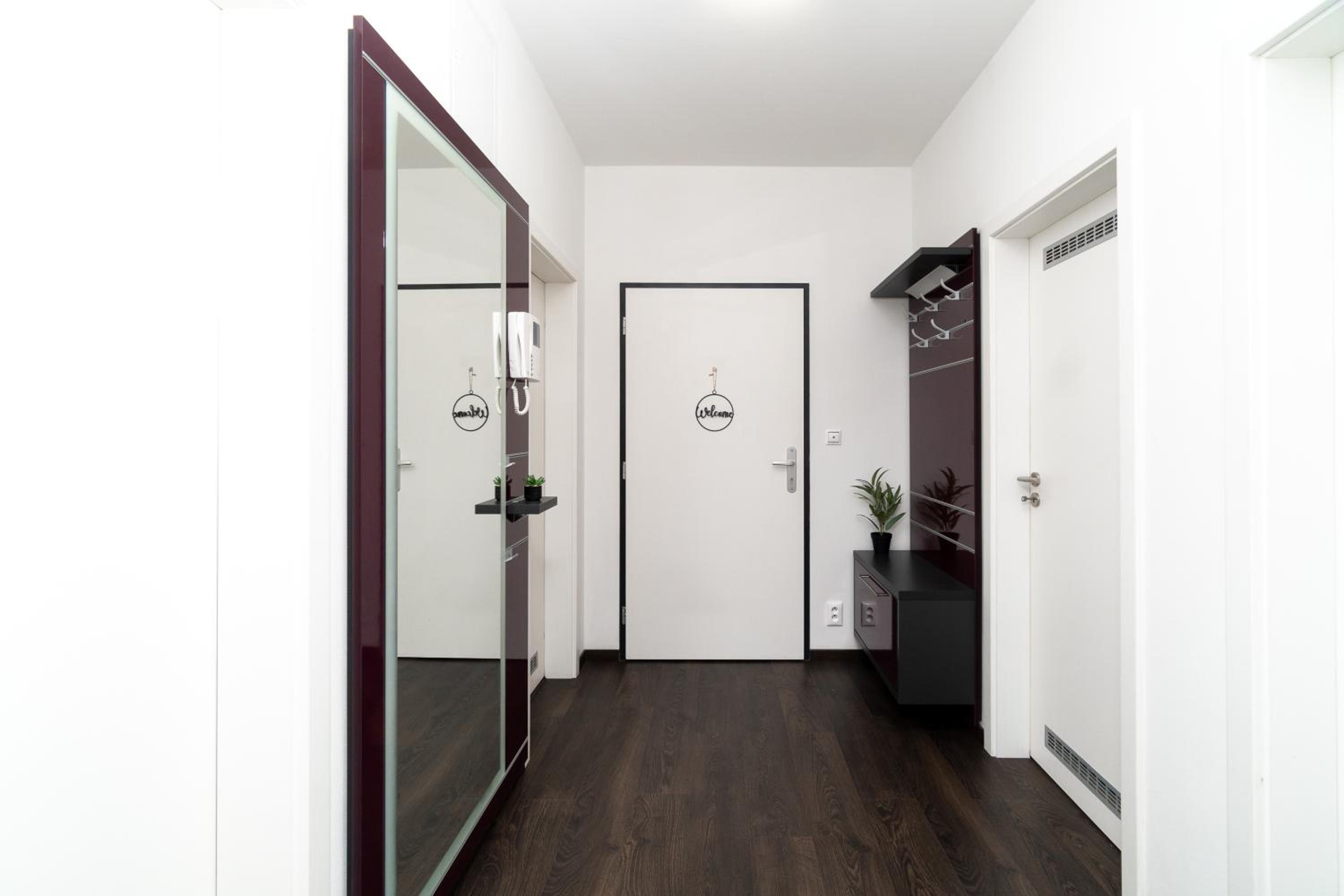 BNB New Beautiful Apartment in the Center of Ostrava with option Garage Parking