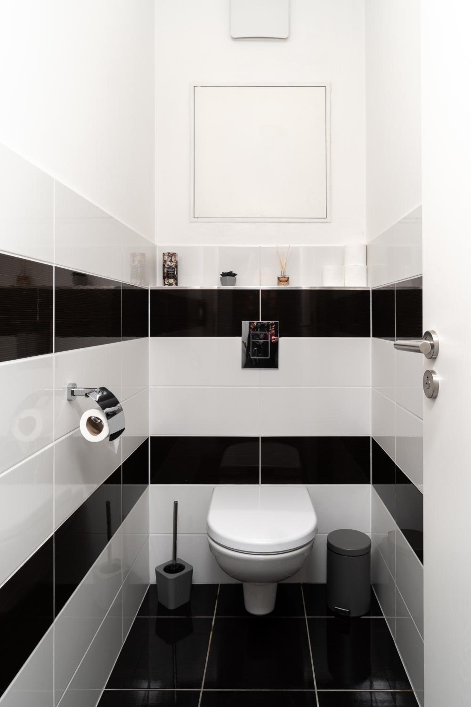 BNB New Beautiful Apartment in the Center of Ostrava with option Garage Parking
