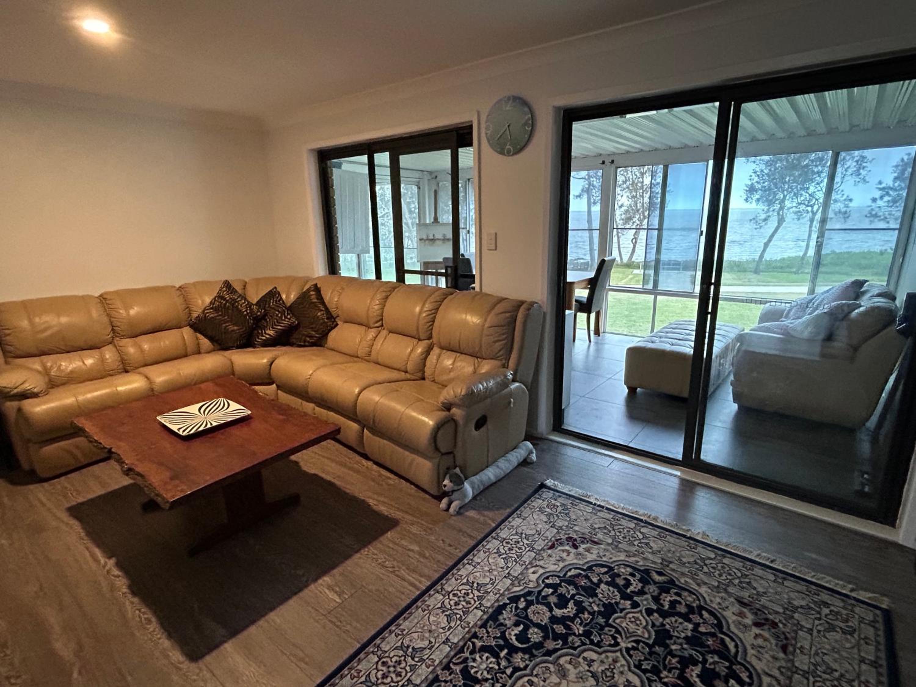 Four Bedroom Lake Side House Recent Reno