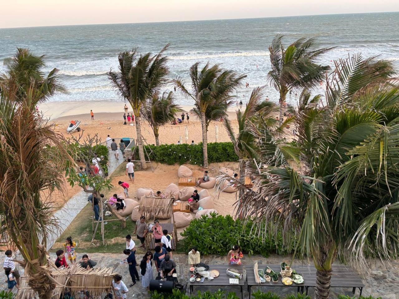 Căn hộ hướng biển bao trọn tầm nhìn Hòn Rơm view 3