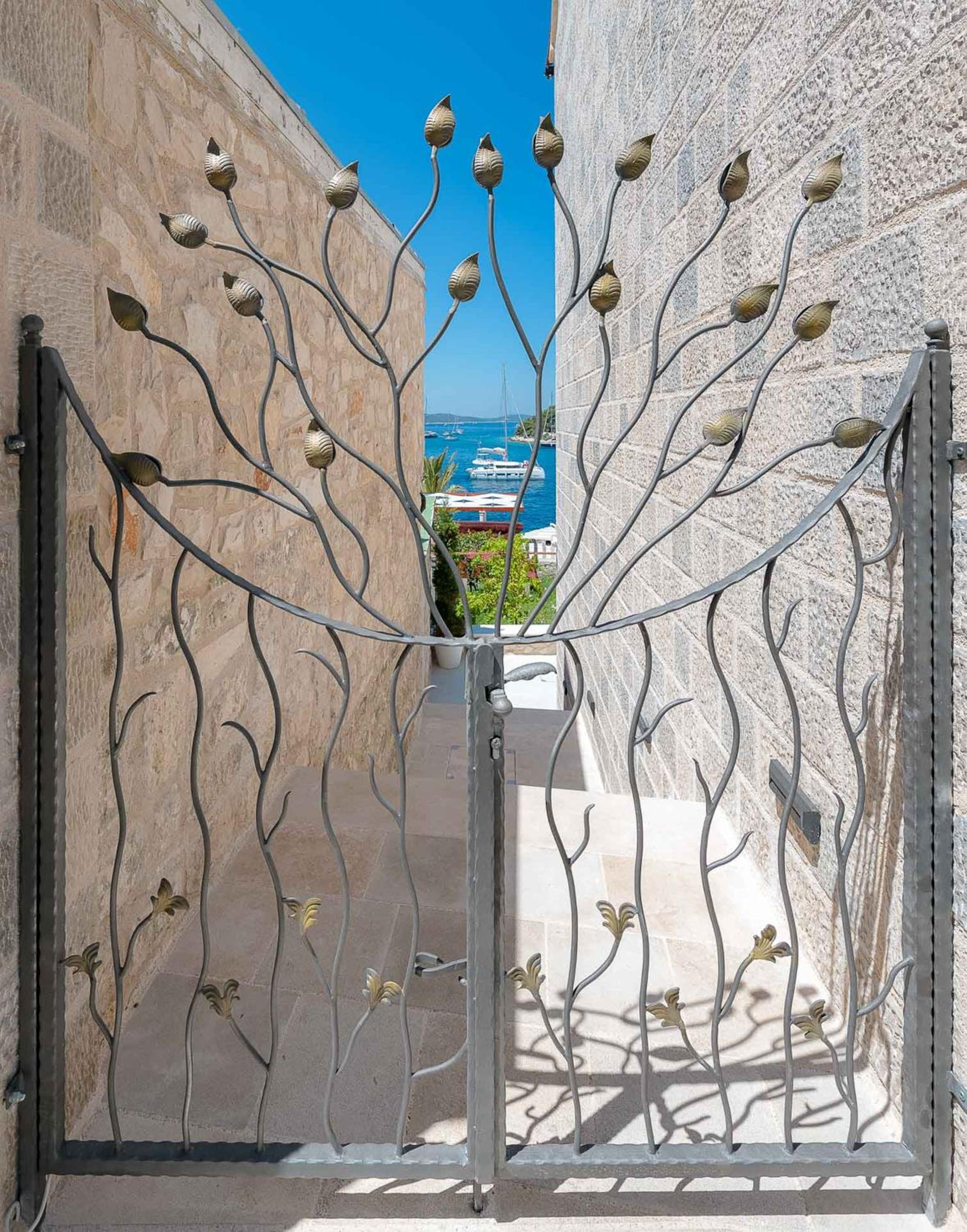 Beautiful Hvar Villa 4 Bedrooms Villa Hvar Majestic Resort Centre view 4