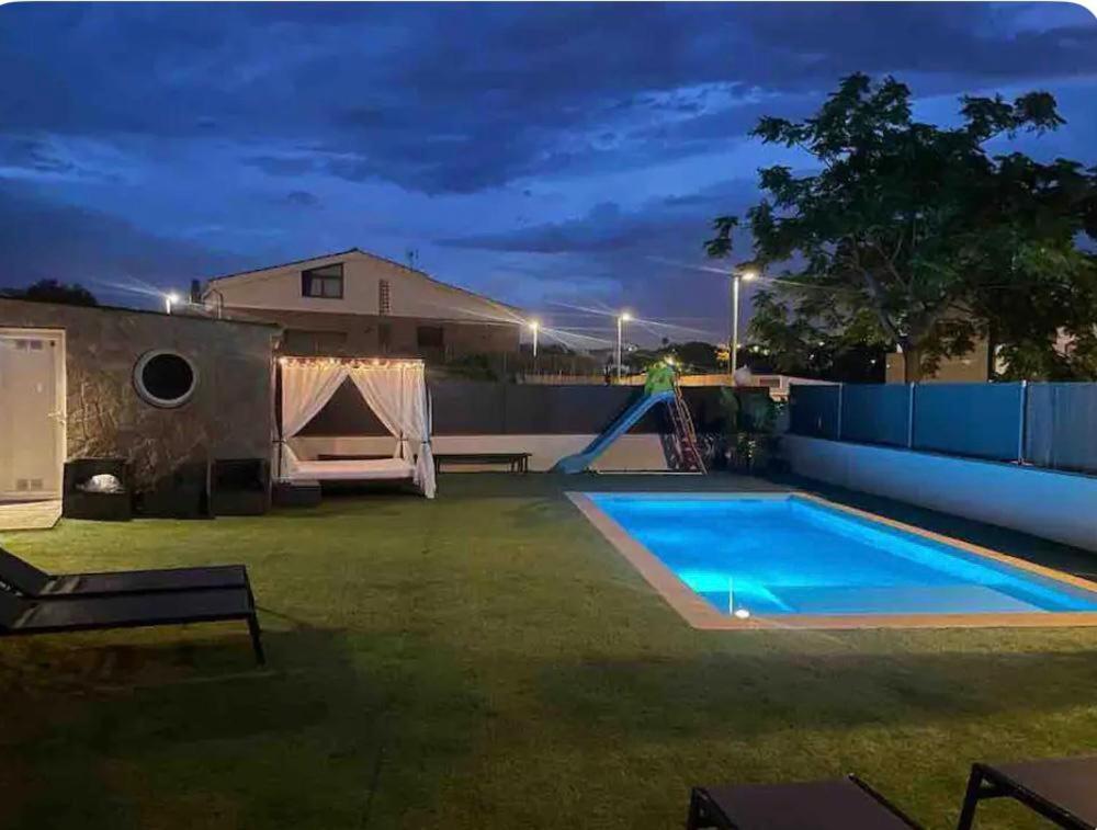 Acogedora casa con piscina y 3 dormitorios photo 1