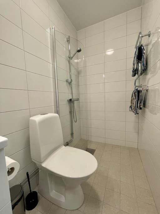 Newly built bright apartment, close to everything If you want to visit Stockholm, you will find the perfect accommodation here! Ferry line 80 makes it very view 4