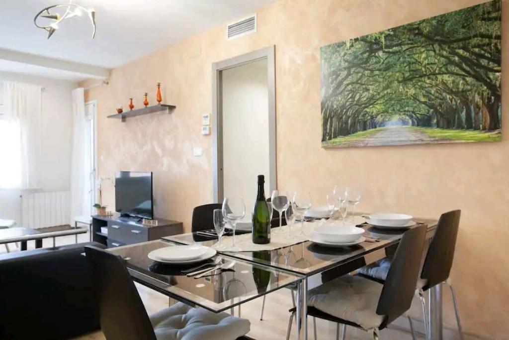 Centric Apartment Gran Via 5 view 3