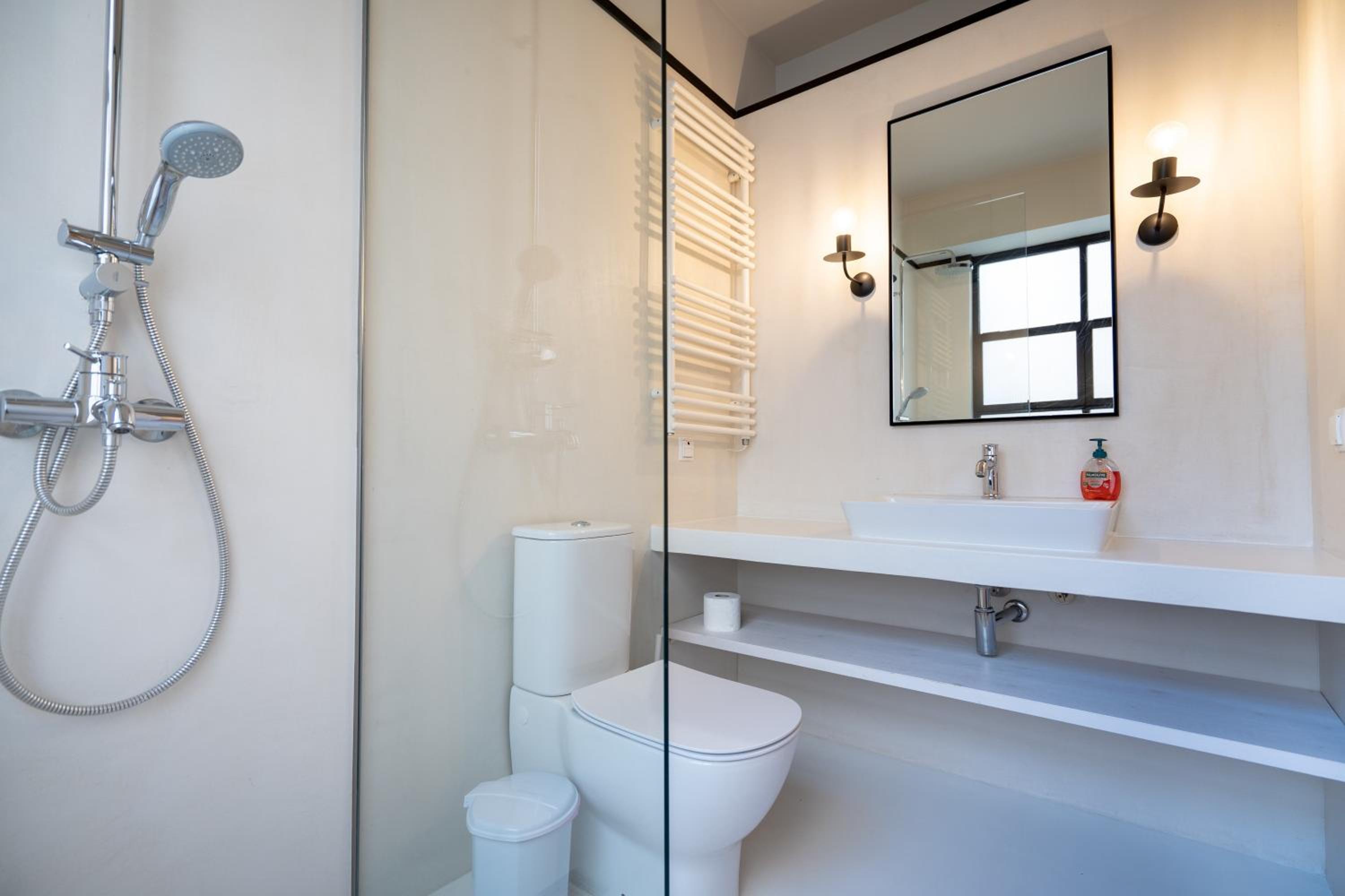 Syntagma square 2 bedrooms 4 pers apartment by MPS