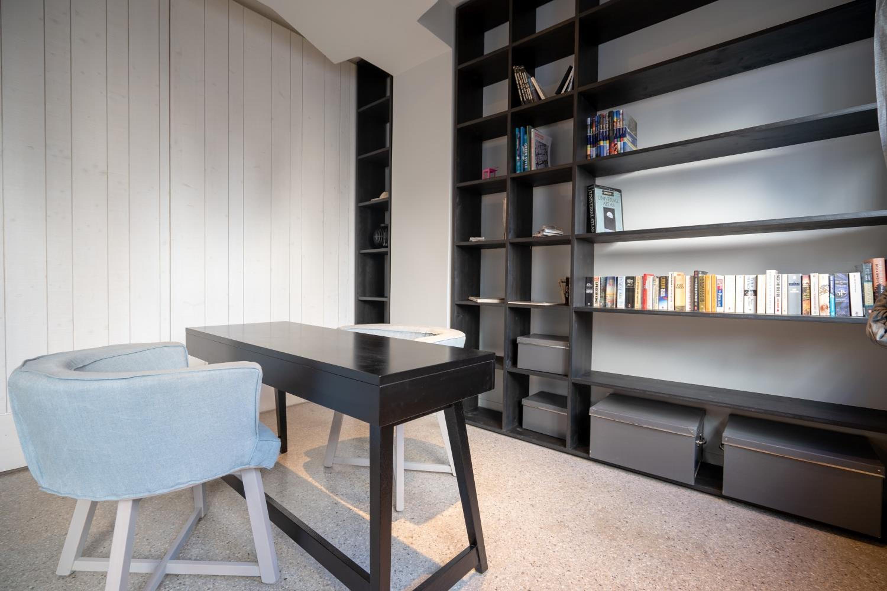 Syntagma square 2 bedrooms 4 pers apartment by MPS