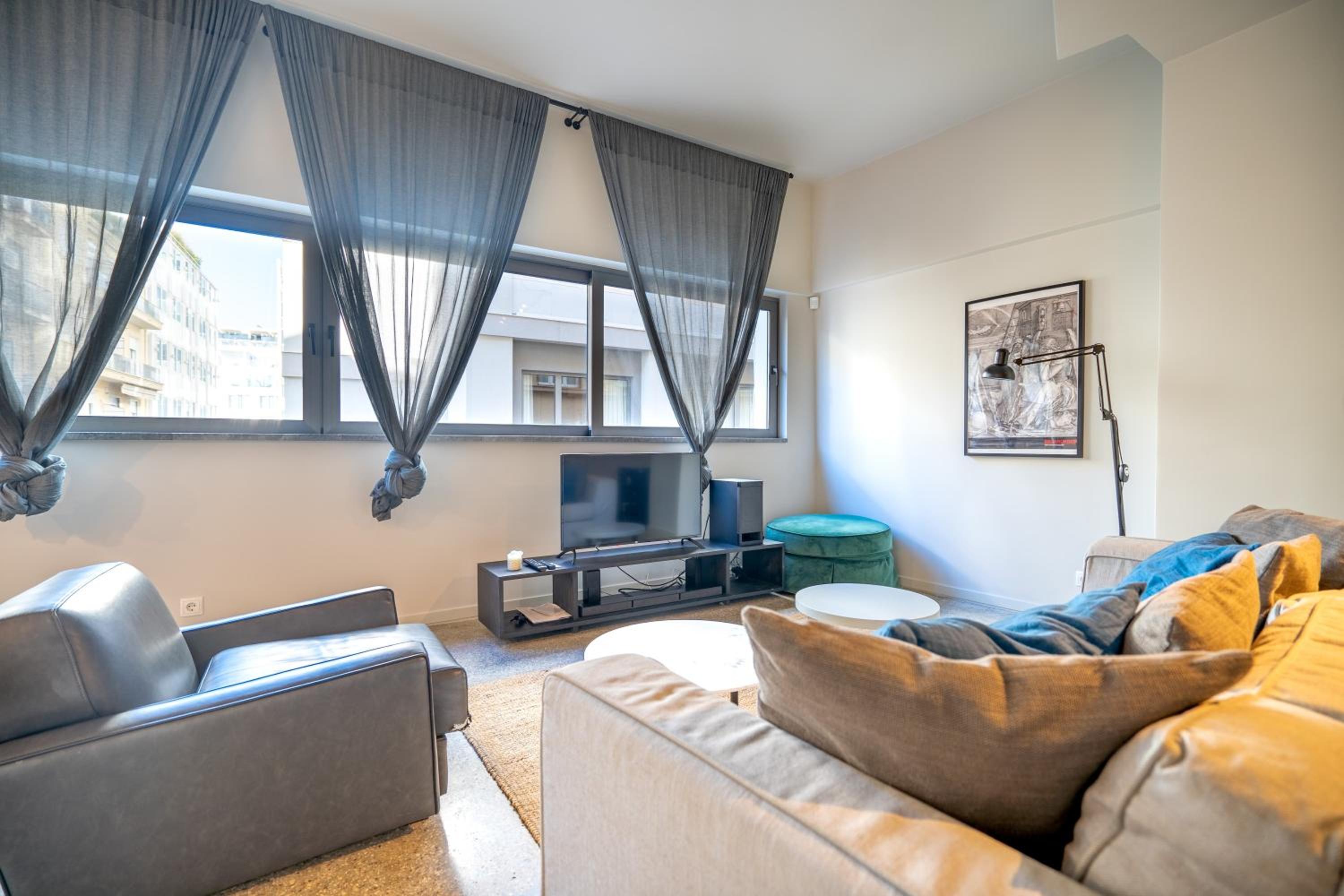 Syntagma square 2 bedrooms 4 pers apartment by MPS