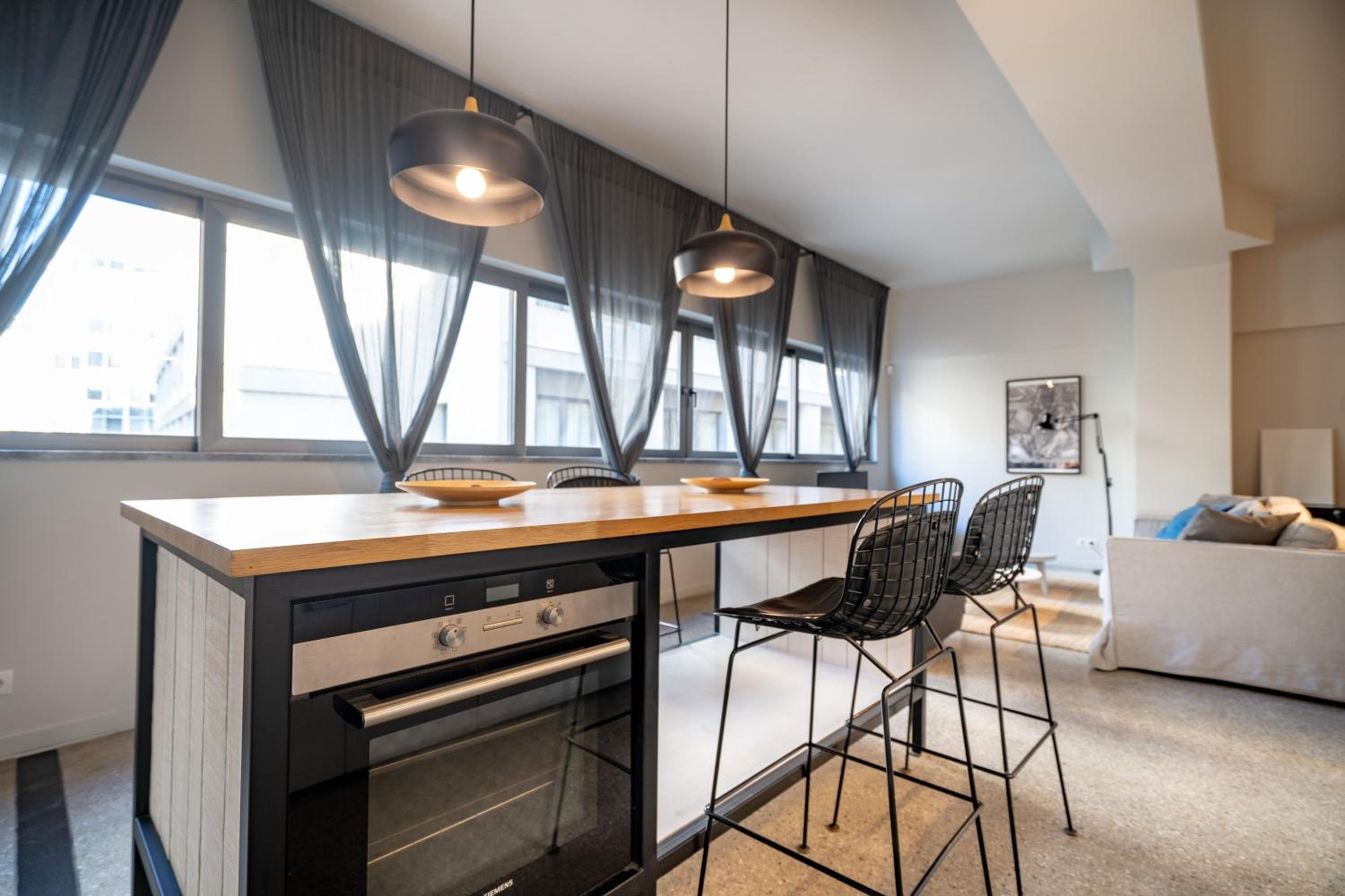Syntagma square 2 bedrooms 4 pers apartment by MPS