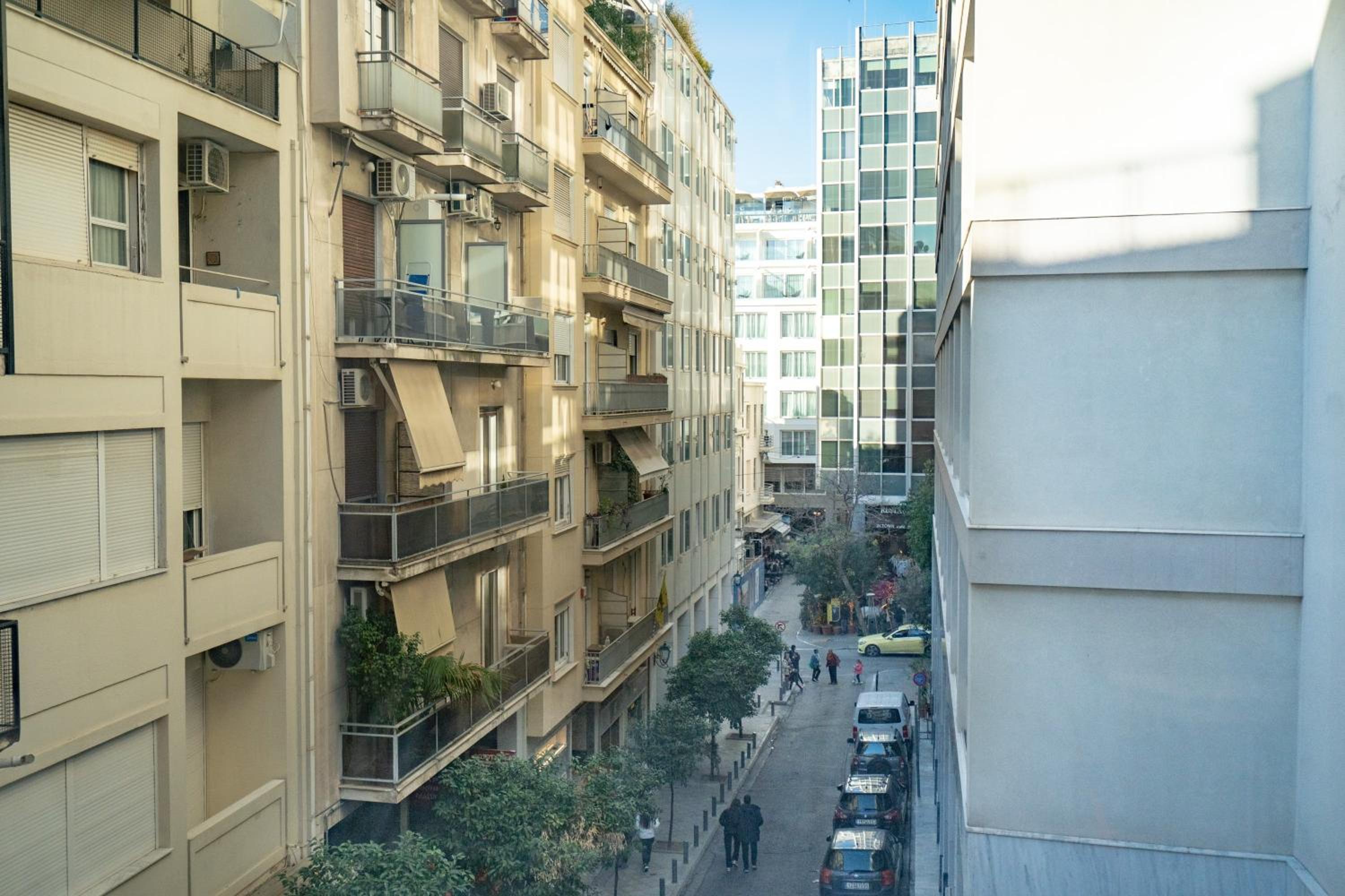 Syntagma square 2 bedrooms 4 pers apartment by MPS
